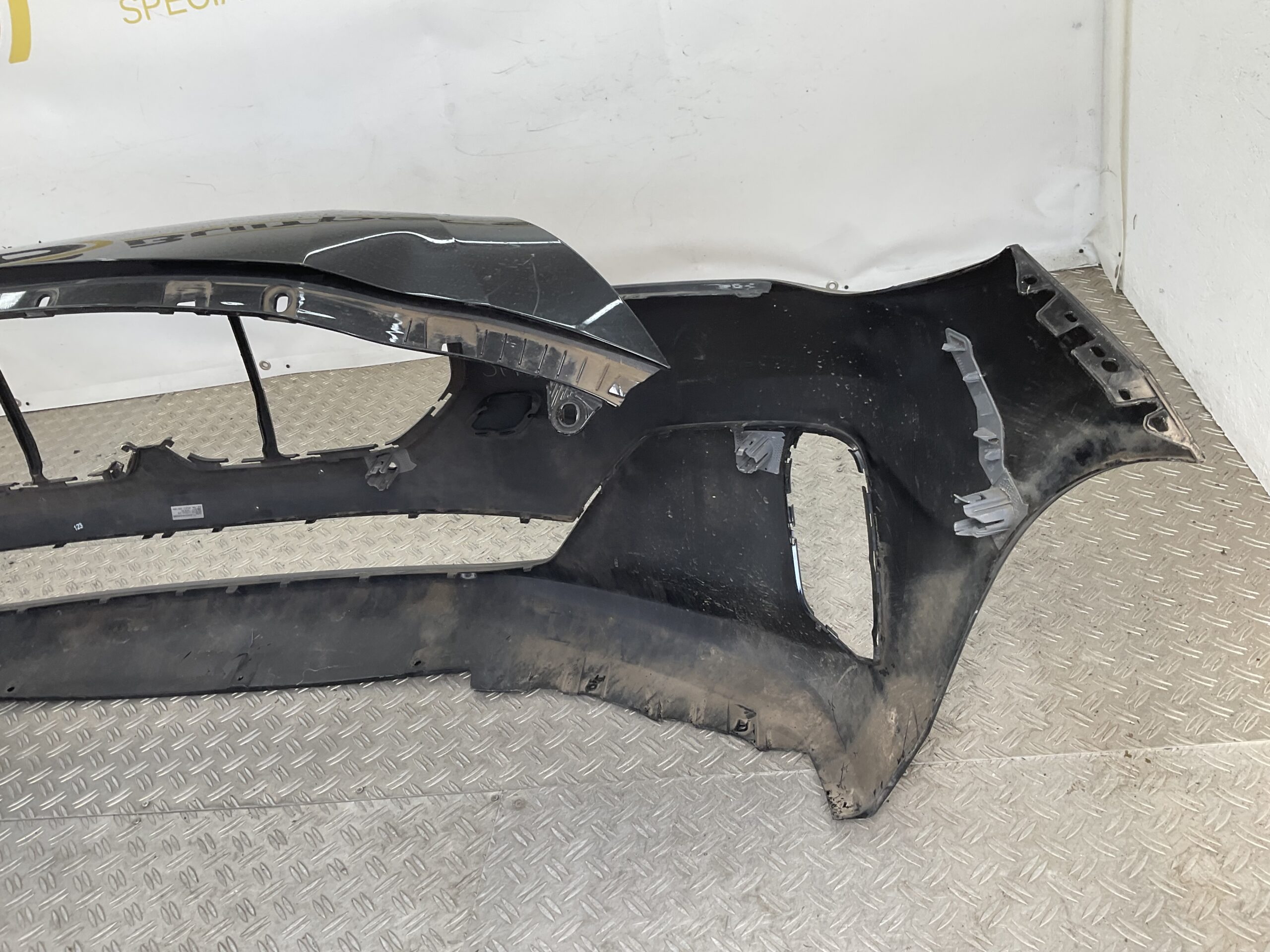 Bumper BMW Active Tourer U06 2022 51117328677 PL991253-10 Voorbumper K10-19885