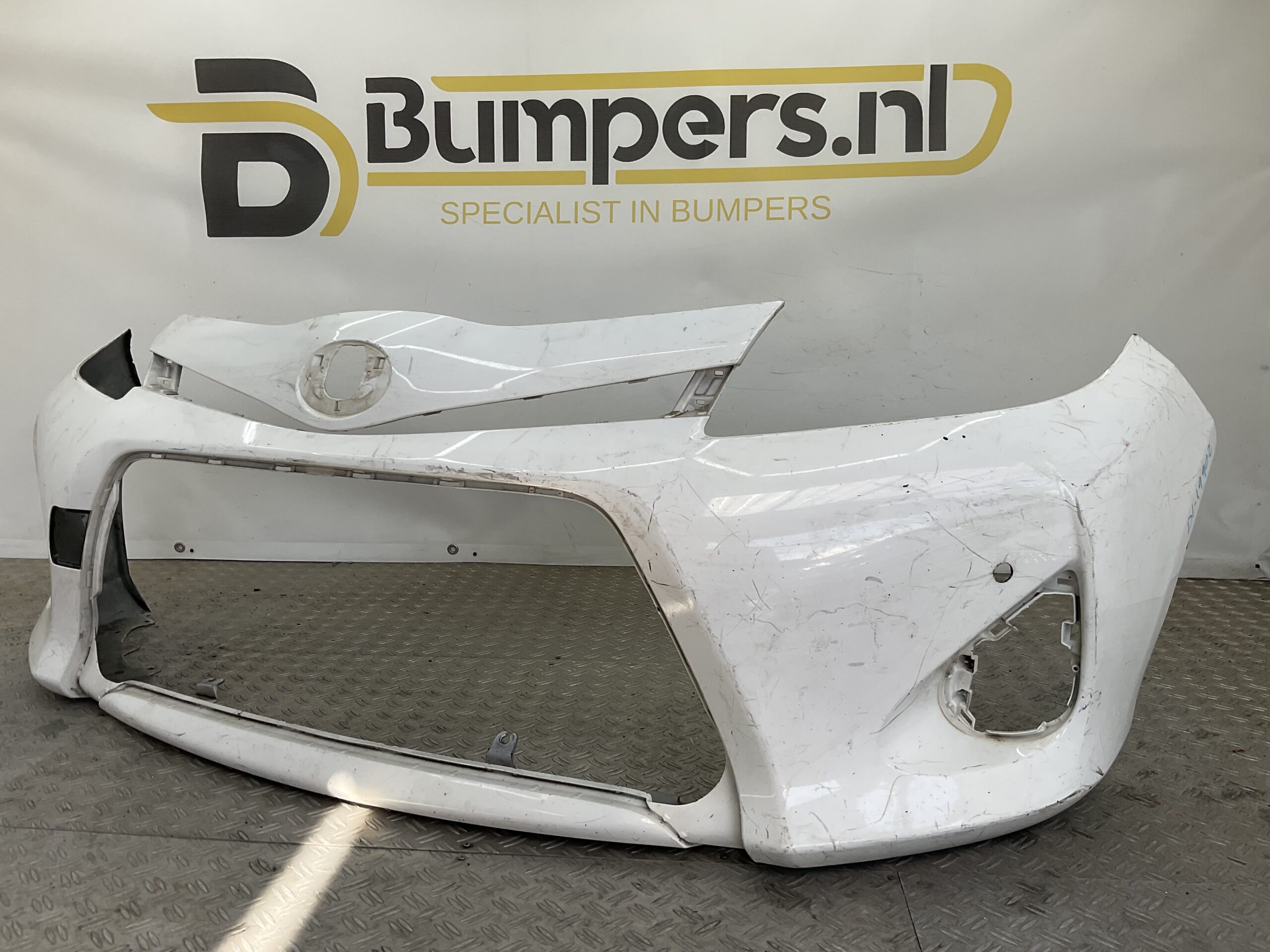 Bumper Toyota Yaris 2011-2013 52119-0D450 Voorbumper D1-19902