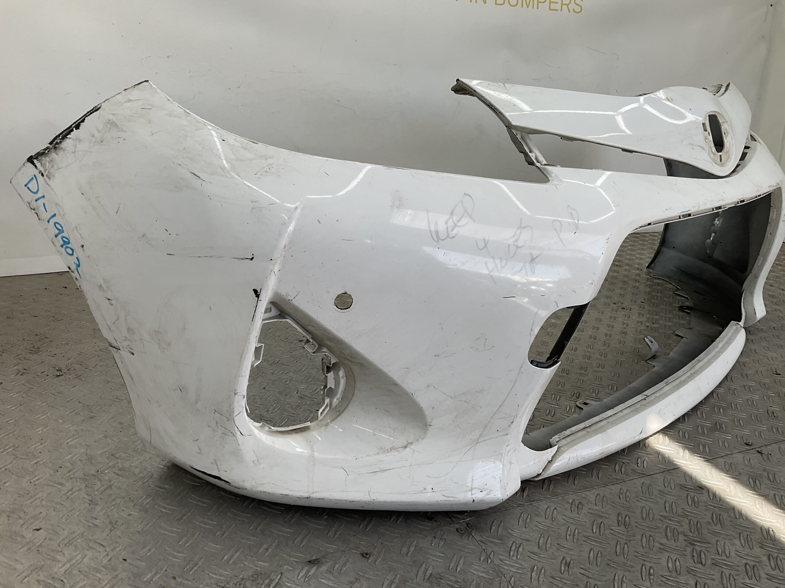 Bumper Toyota Yaris 2011-2013 52119-0D450 Voorbumper D1-19902