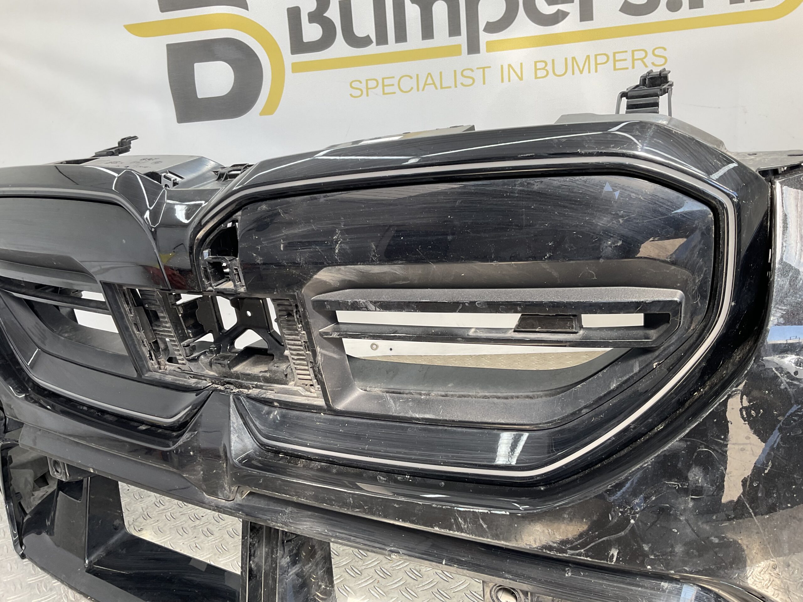Bumper BMW 5 serie M5 G90 2024-2026 LED GRILL 51118084983 Voorbumper K5-19921