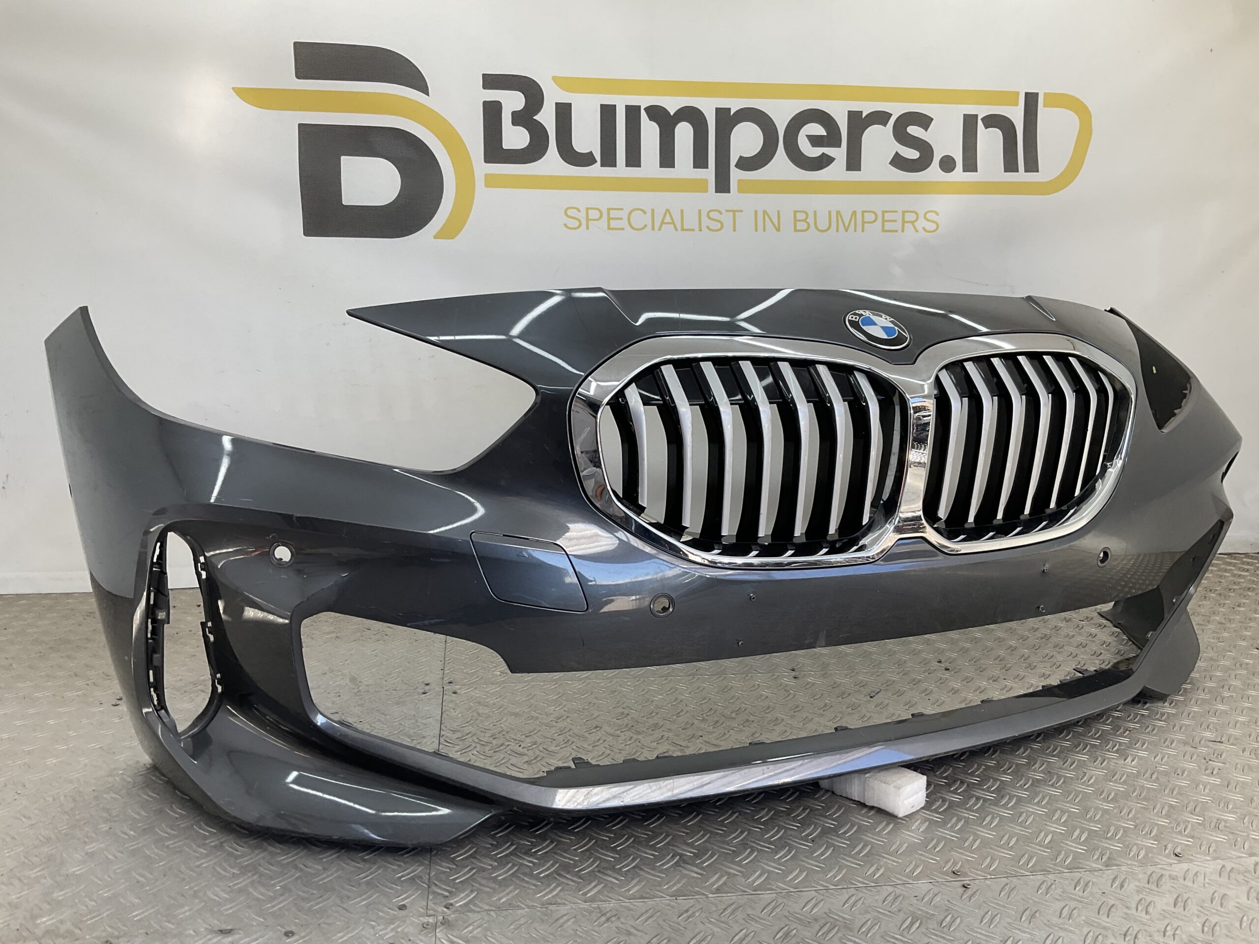 Bumper BMW 1 Serie F40 MPakket M-Pakket 4xpdc 51118070928 Voorbumper K5-19926