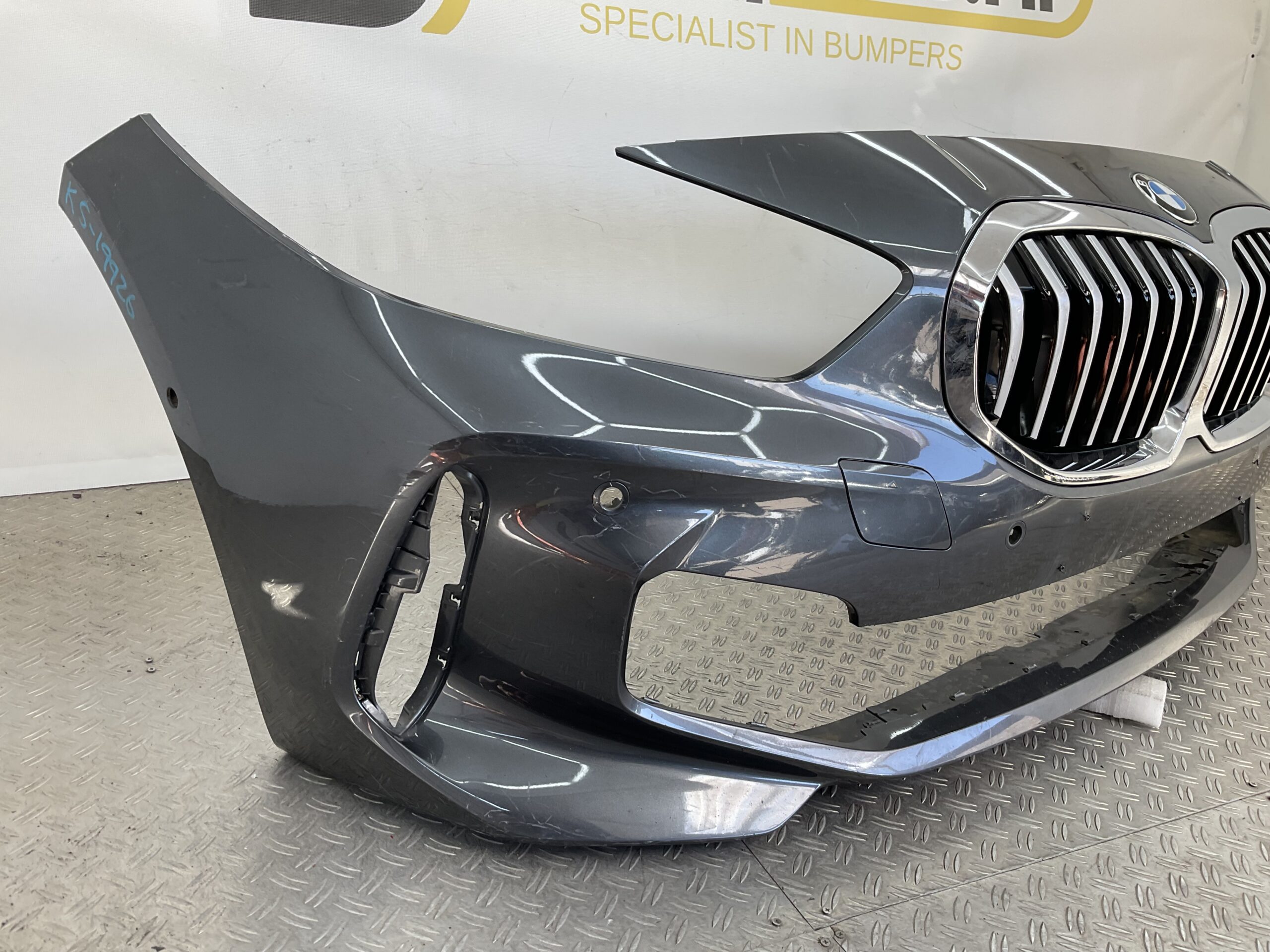 Bumper BMW 1 Serie F40 MPakket M-Pakket 4xpdc 51118070928 Voorbumper K5-19926