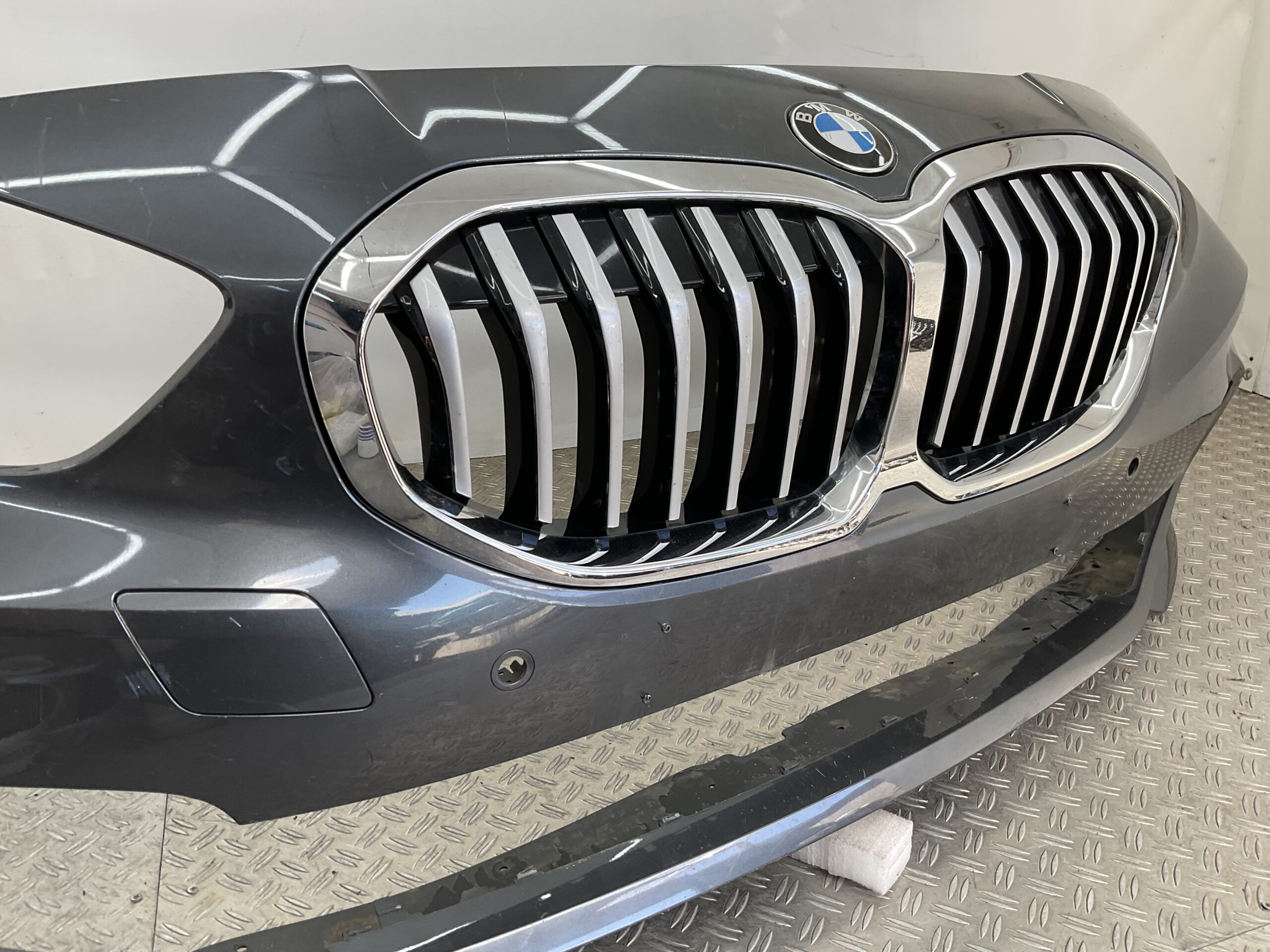 Bumper BMW 1 Serie F40 MPakket M-Pakket 4xpdc 51118070928 Voorbumper K5-19926