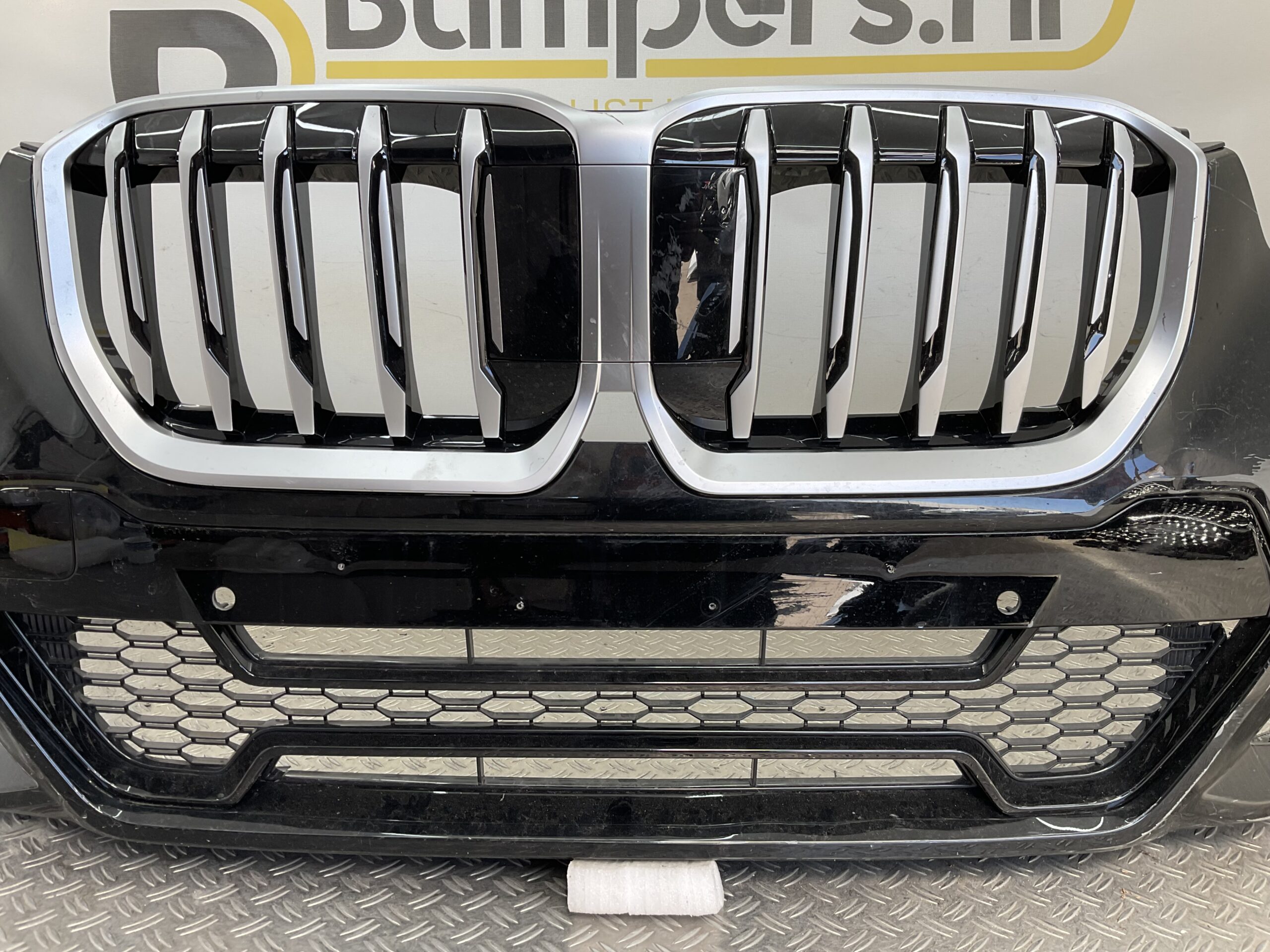 Bumper BMW X1 U11 M Sport 22- M-Pakket MPakket 51119881907 Voorbumper K5-18038