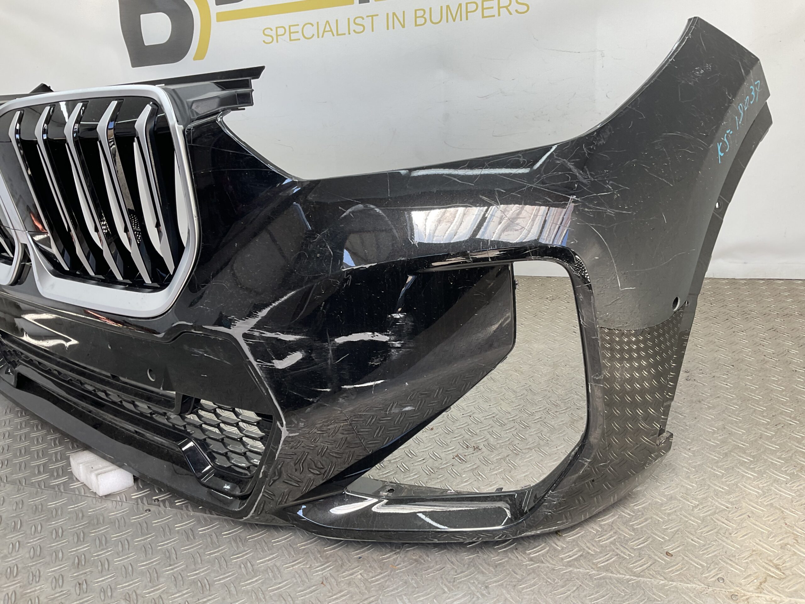 Bumper BMW X1 U11 M Sport 22- M-Pakket MPakket 51119881907 Voorbumper K5-18038