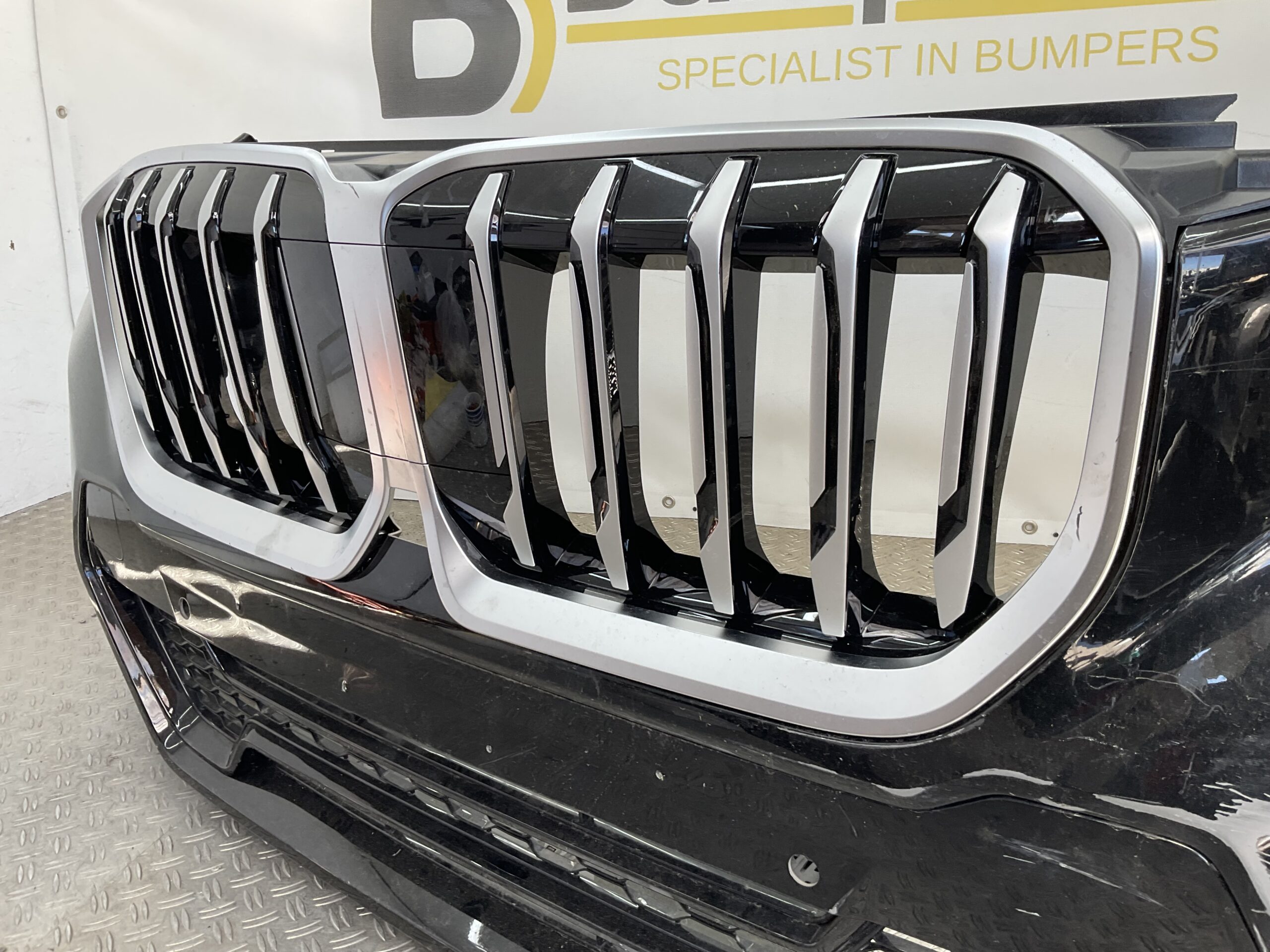 Bumper BMW X1 U11 M Sport 22- M-Pakket MPakket 51119881907 Voorbumper K5-18038