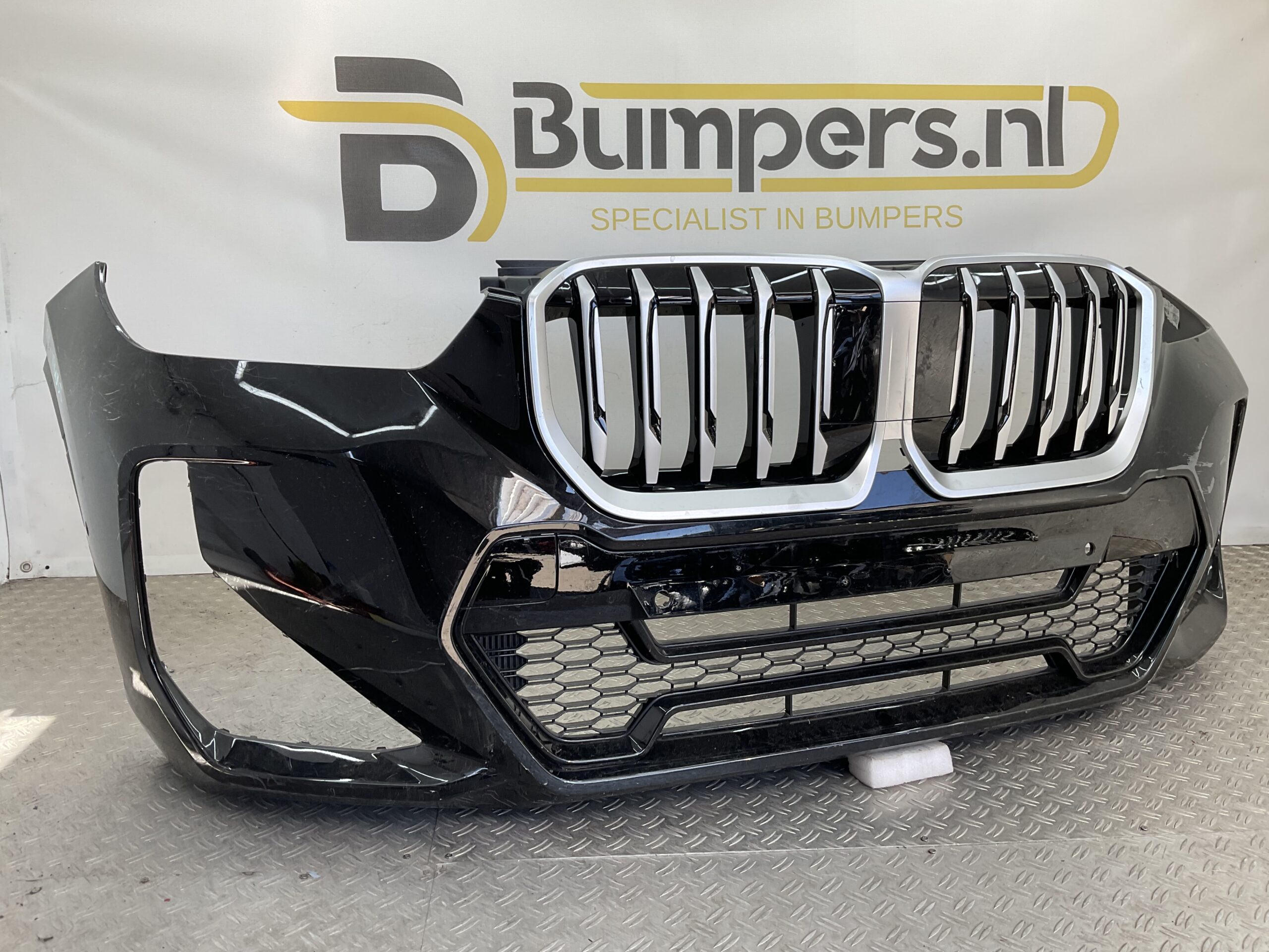 Bumper BMW X1 U11 M Sport 22- M-Pakket MPakket 51119881907 Voorbumper K5-18038