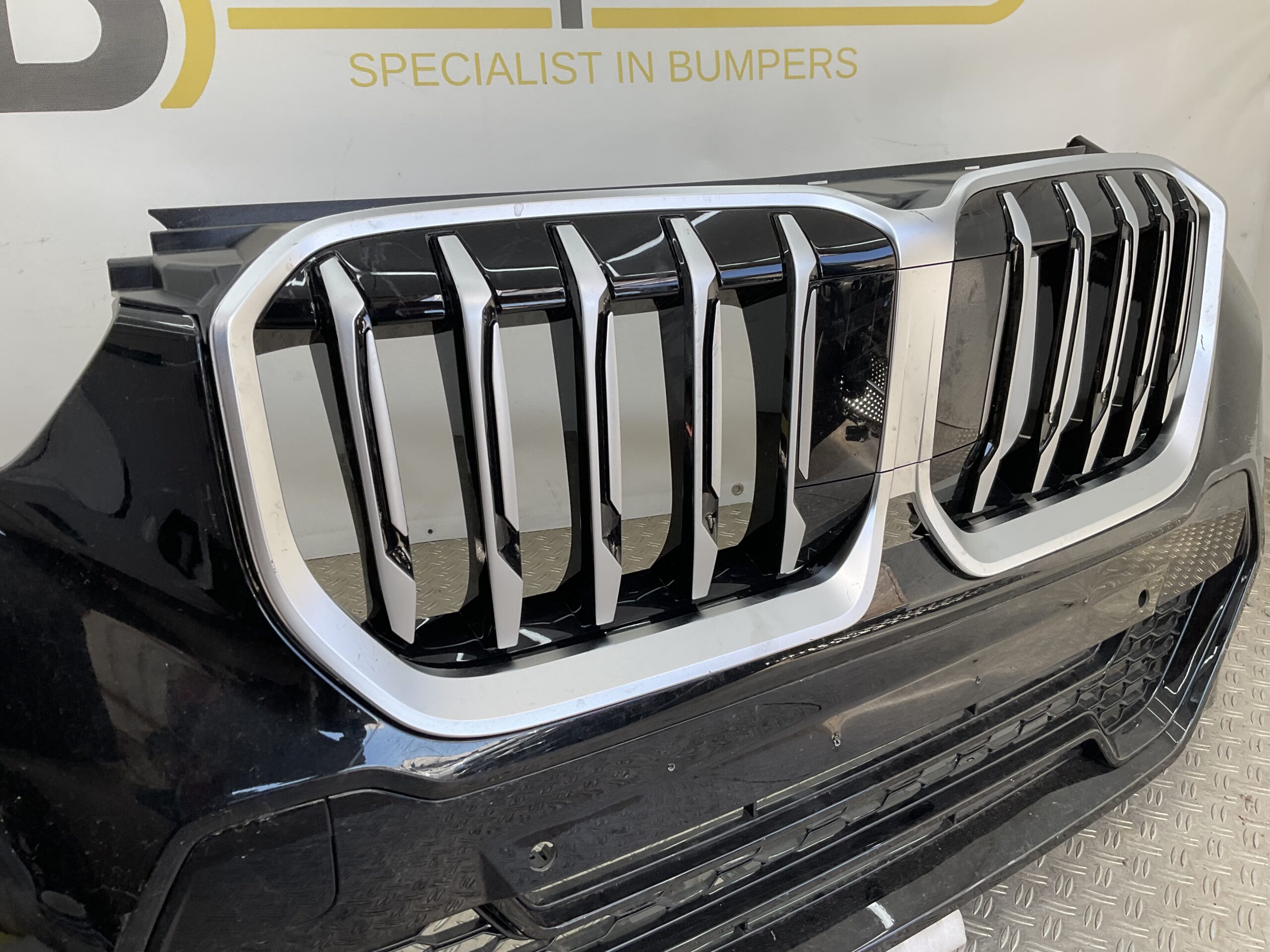 Bumper BMW X1 U11 M Sport 22- M-Pakket MPakket 51119881907 Voorbumper K5-18038