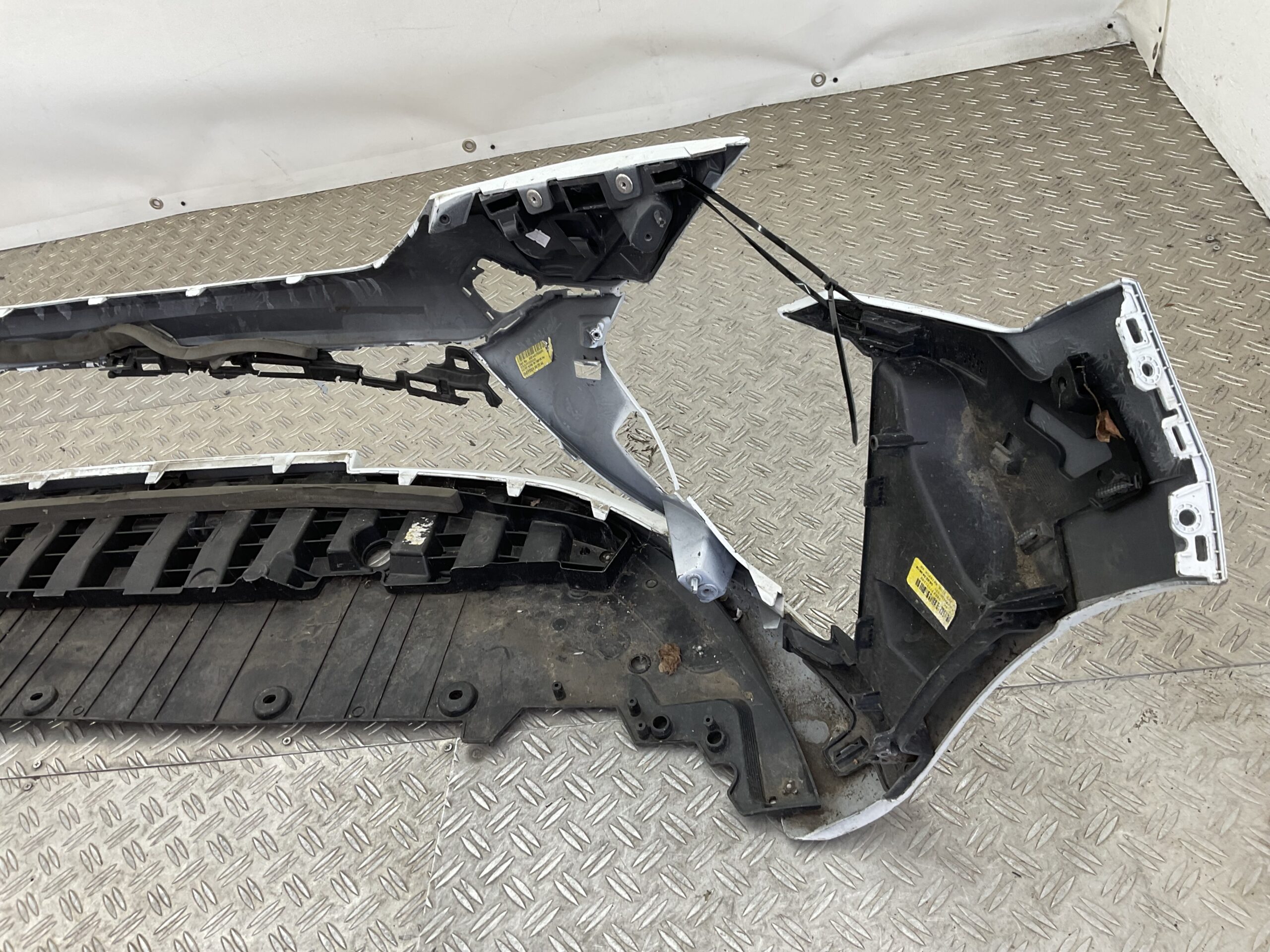Bumper Renault Clio V Facelift 2023- 62010M325R Voorbumper F4-19961