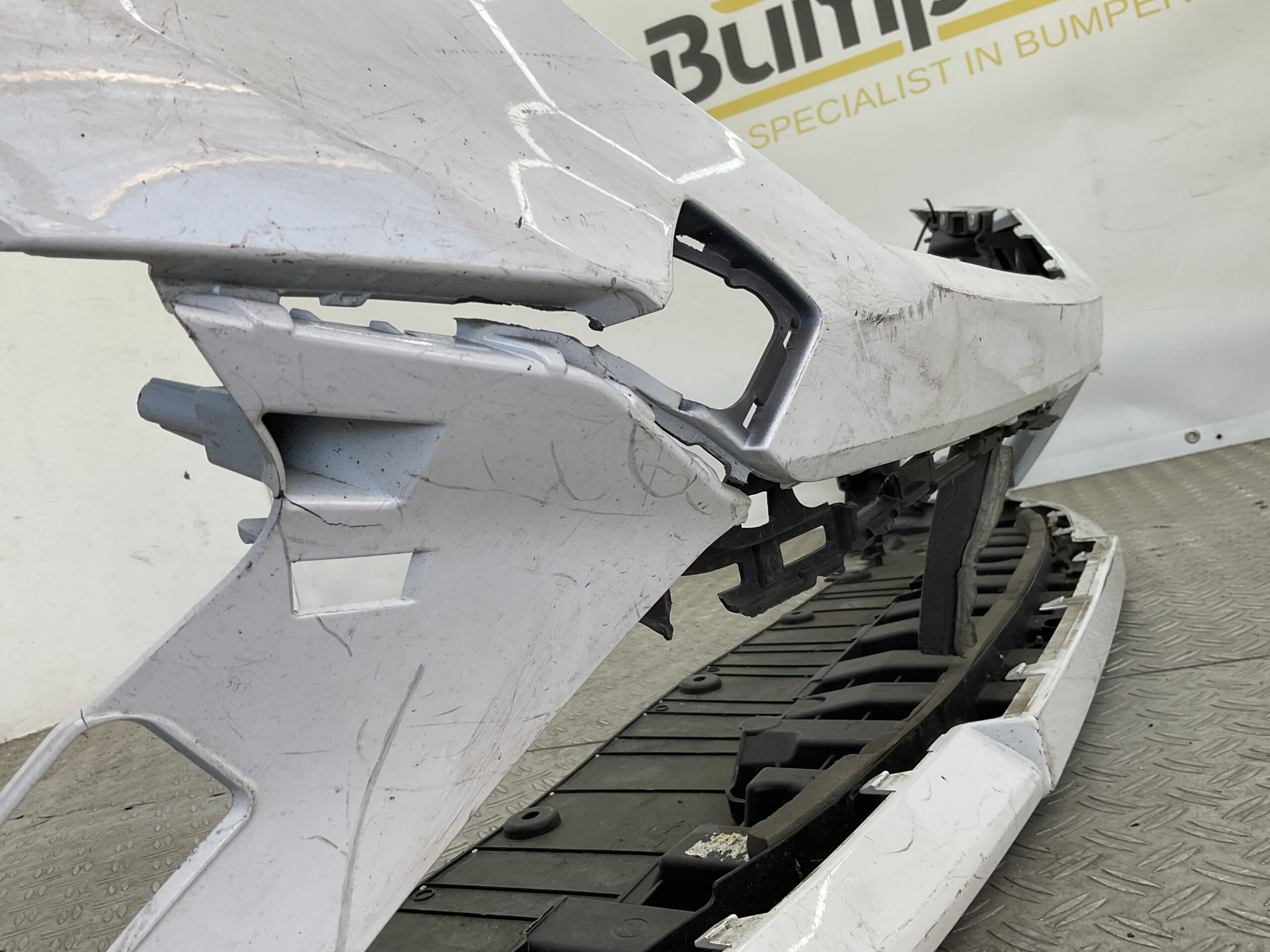 Bumper Renault Clio V Facelift 2023- 62010M325R Voorbumper F4-19961