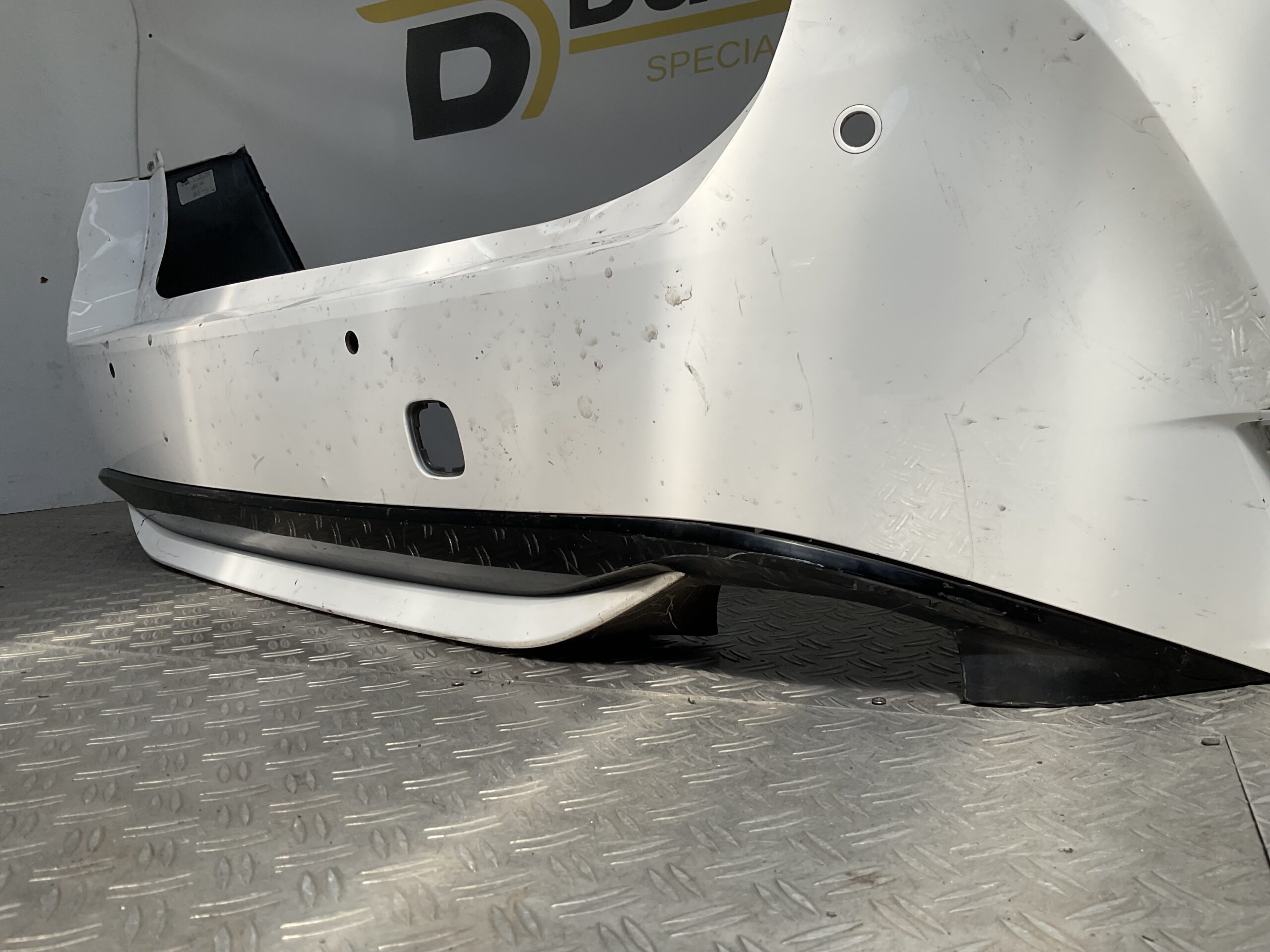 Bumper Toyota Corolla E21 Stationwagen 19-PDC 52159-02C80 Achterbumper X1-20094