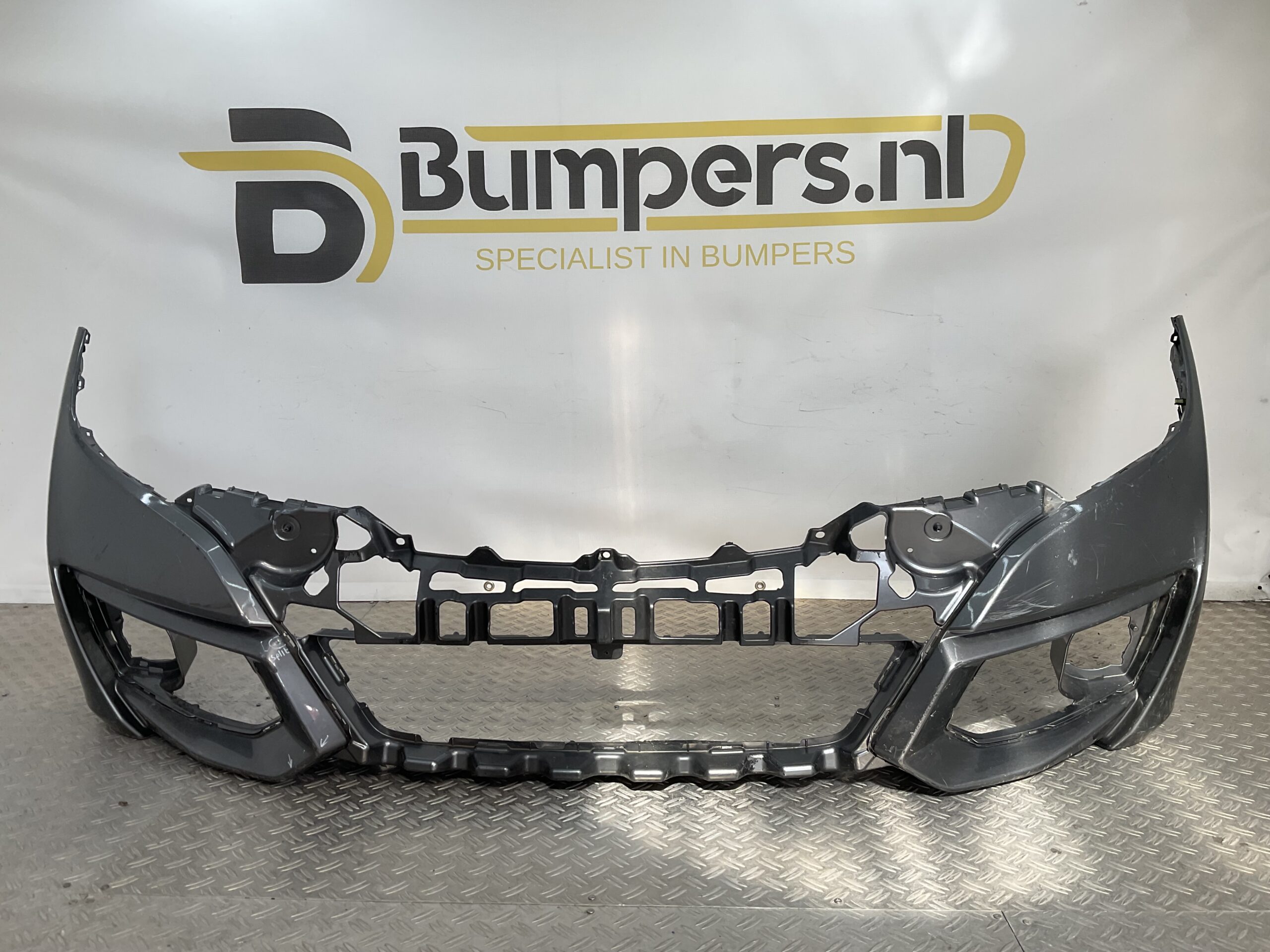 BUMPER Honda Civic 9 2015-2018 71101-TV0-ZY00 VOORBUMPER D10-19194