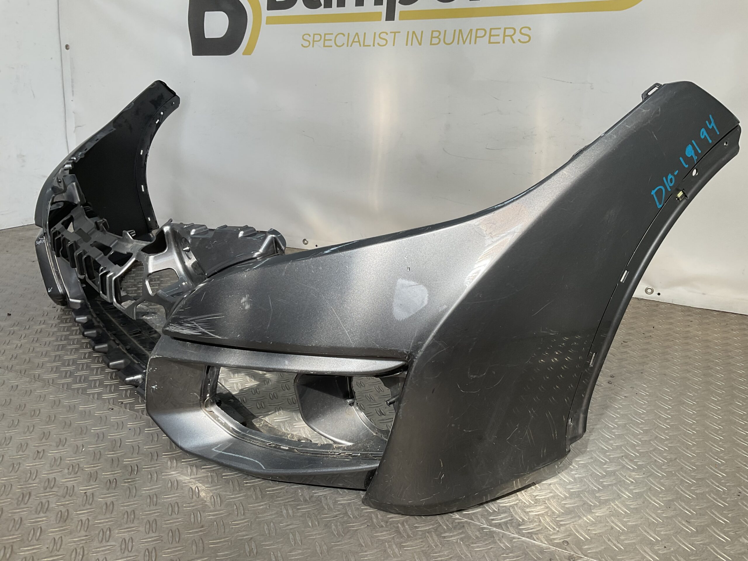 BUMPER Honda Civic 9 2015-2018 71101-TV0-ZY00 VOORBUMPER D10-19194