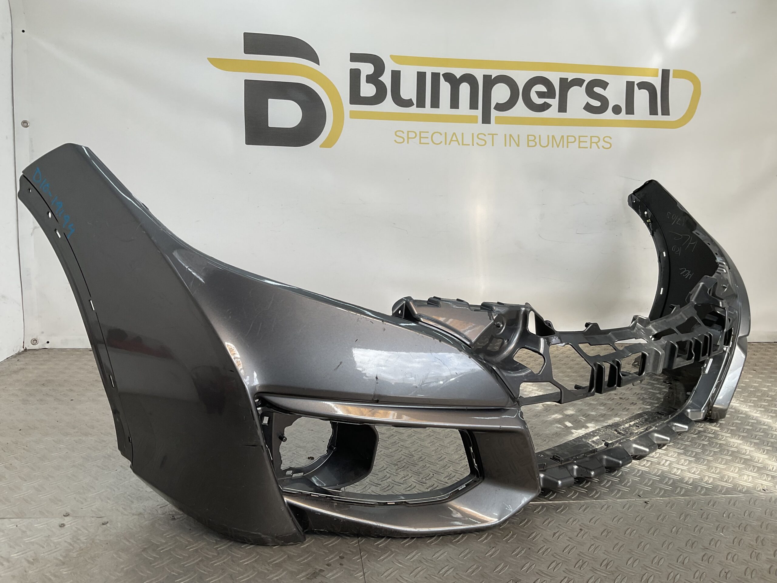 BUMPER Honda Civic 9 2015-2018 71101-TV0-ZY00 VOORBUMPER D10-19194