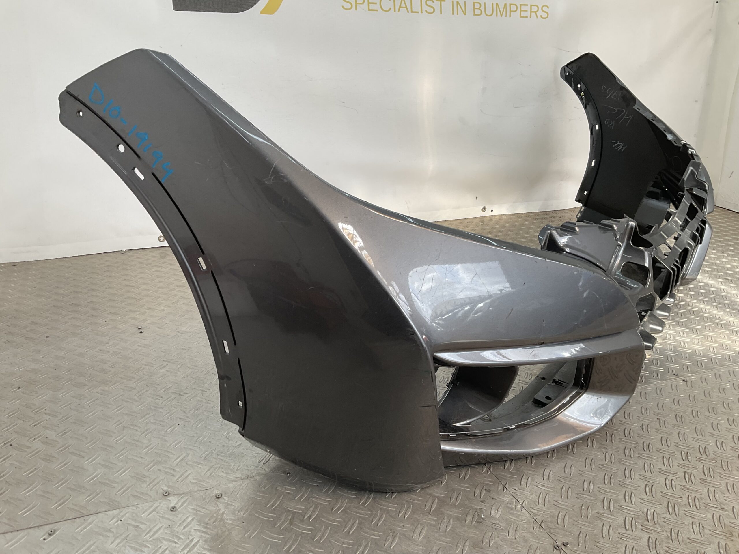 BUMPER Honda Civic 9 2015-2018 71101-TV0-ZY00 VOORBUMPER D10-19194