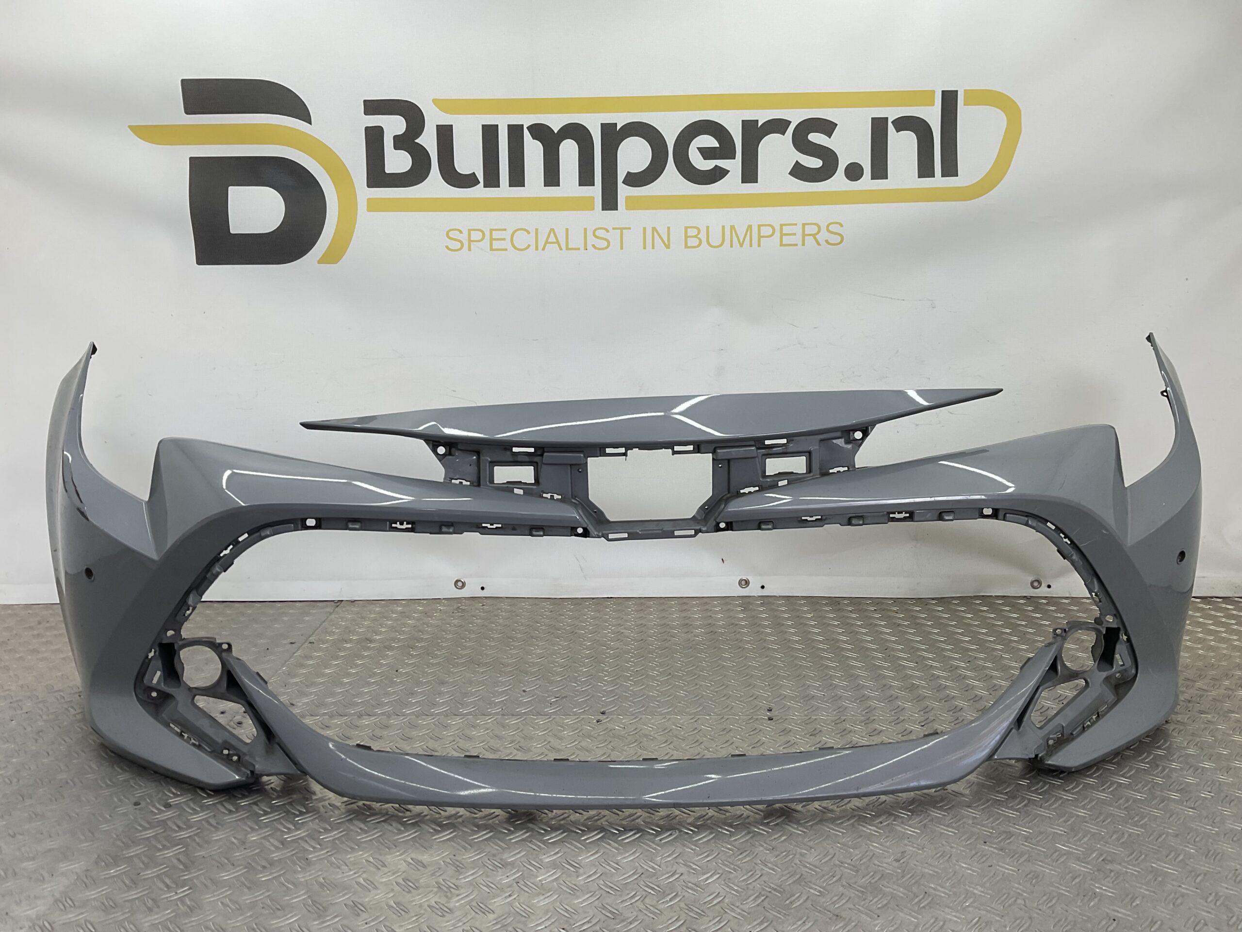 Bumper Toyota Corolla pdc 2018-2023 Voorbumper D4-19221