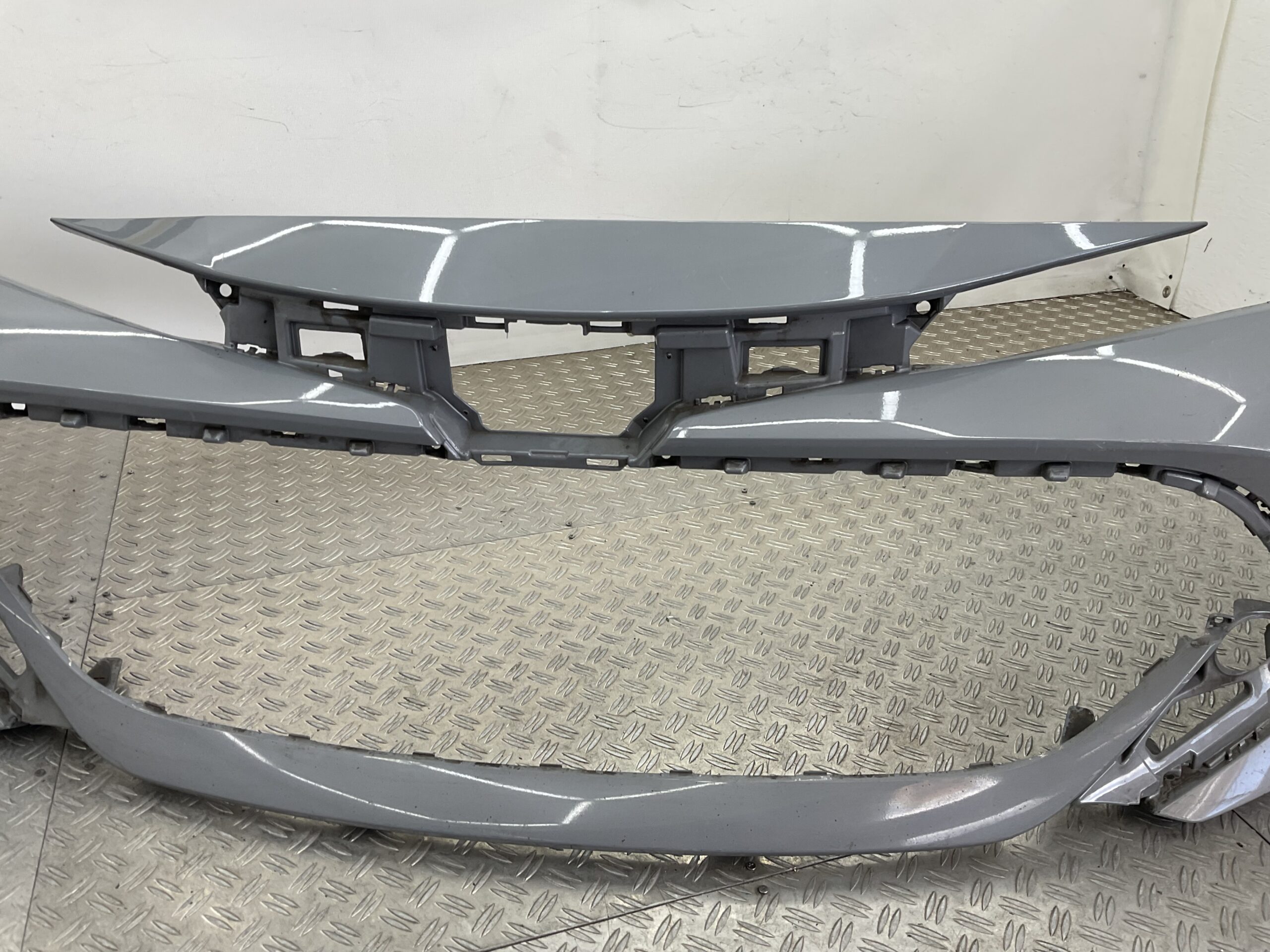 Bumper Toyota Corolla pdc 2018-2023 Voorbumper D4-19221