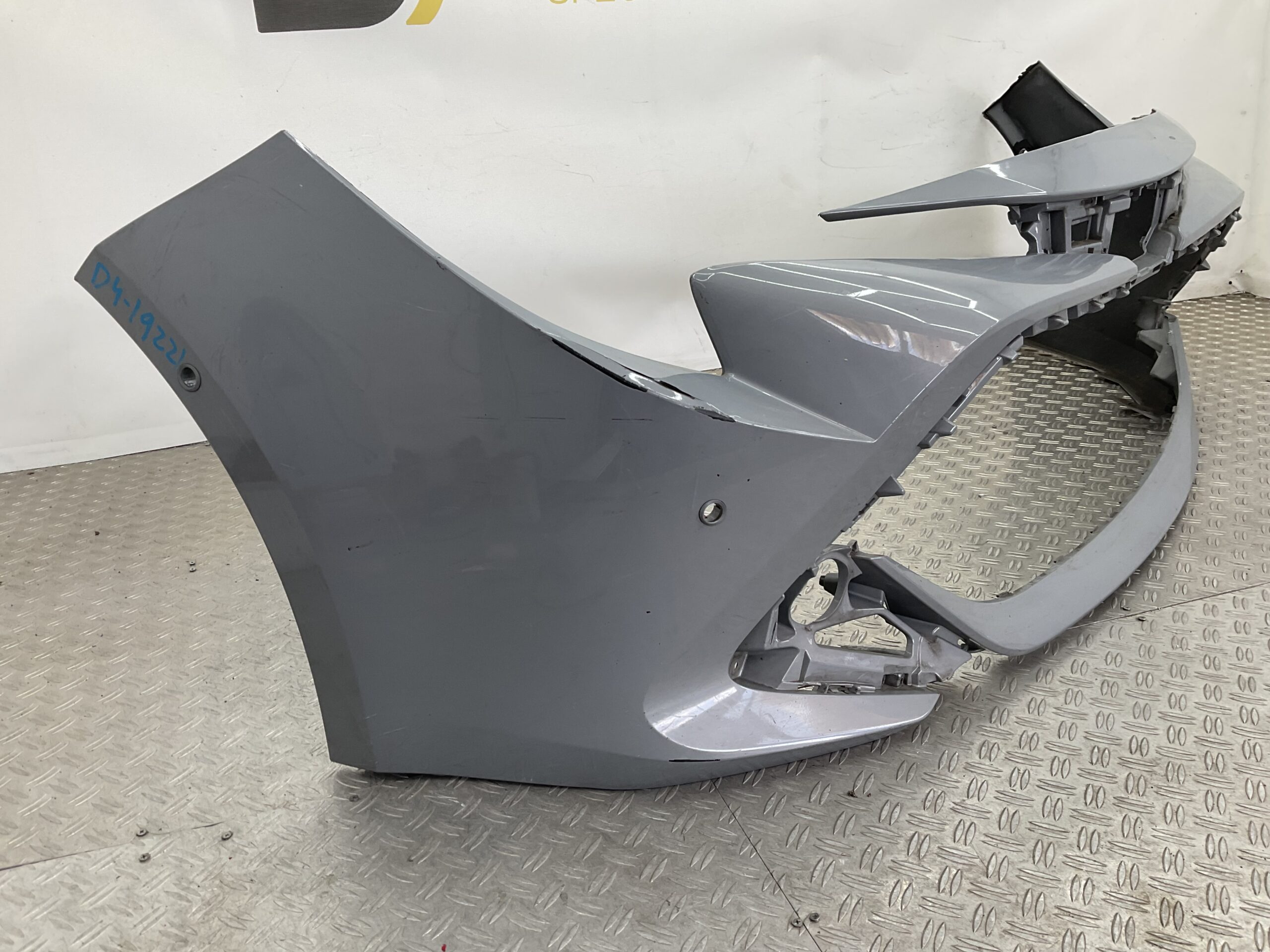 Bumper Toyota Corolla pdc 2018-2023 Voorbumper D4-19221