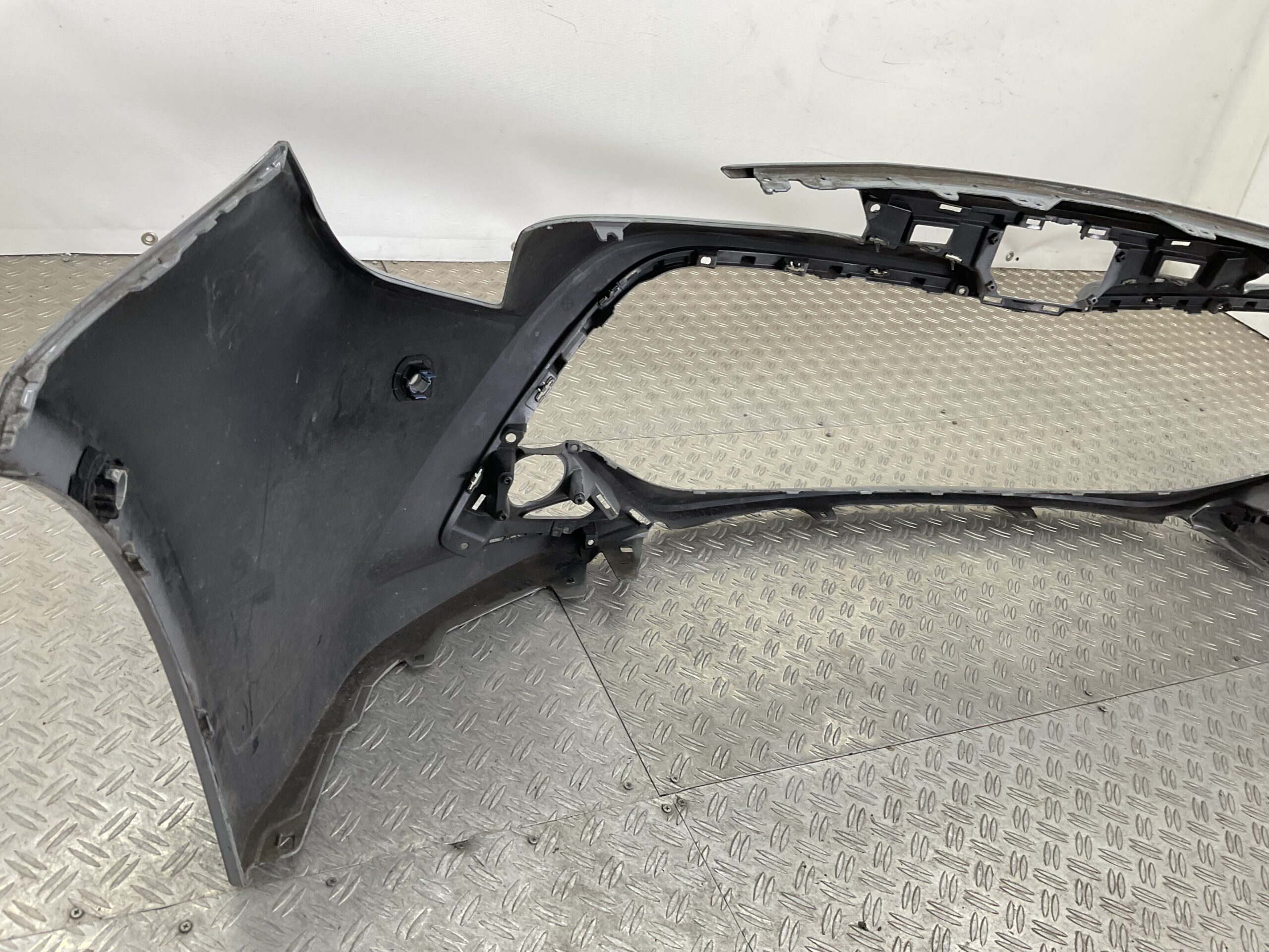 Bumper Toyota Corolla pdc 2018-2023 Voorbumper D4-19221