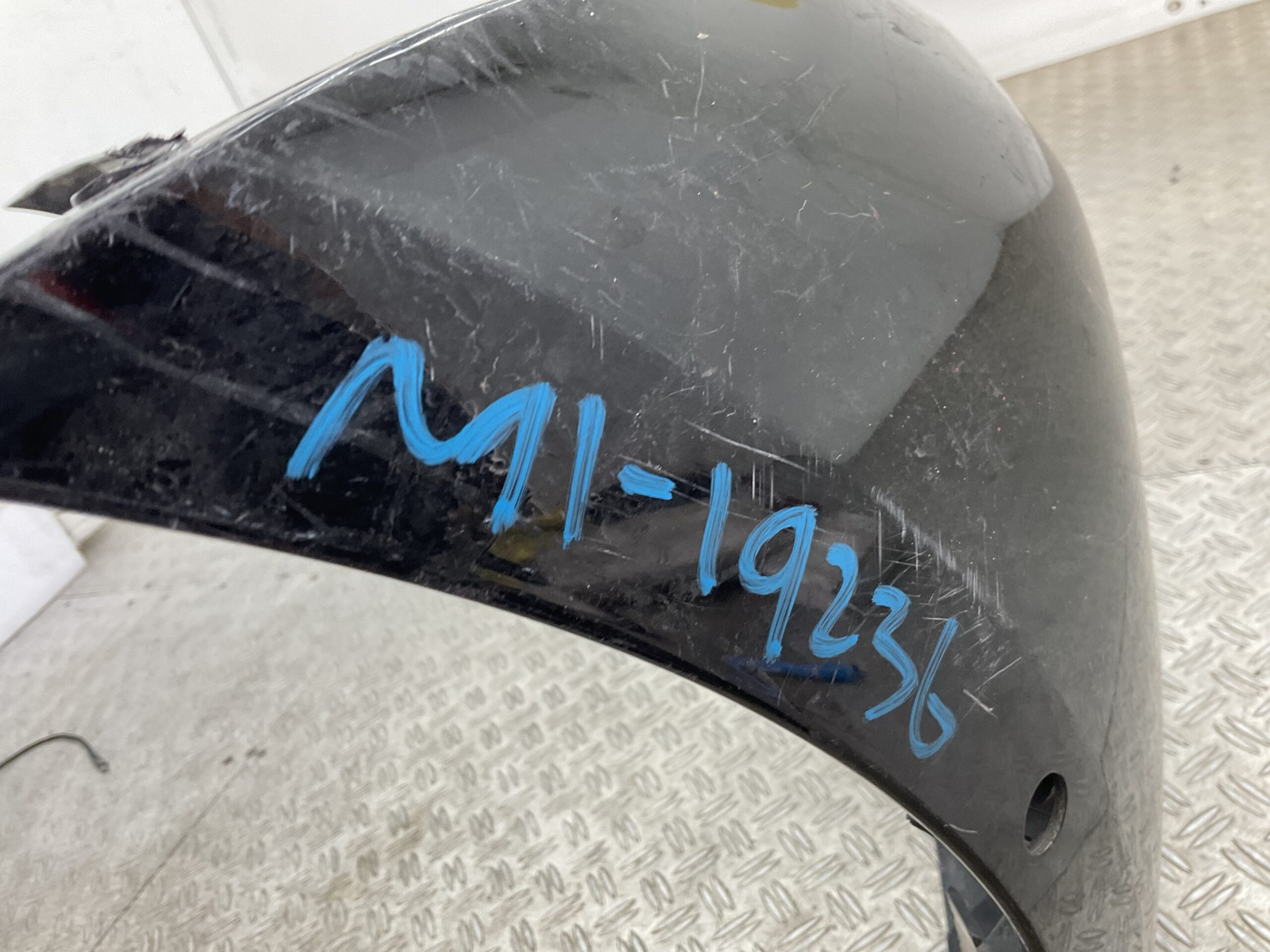 Bumper Tesla Model Y 2020-2024 153704-03-F Voorbumper M1-19236