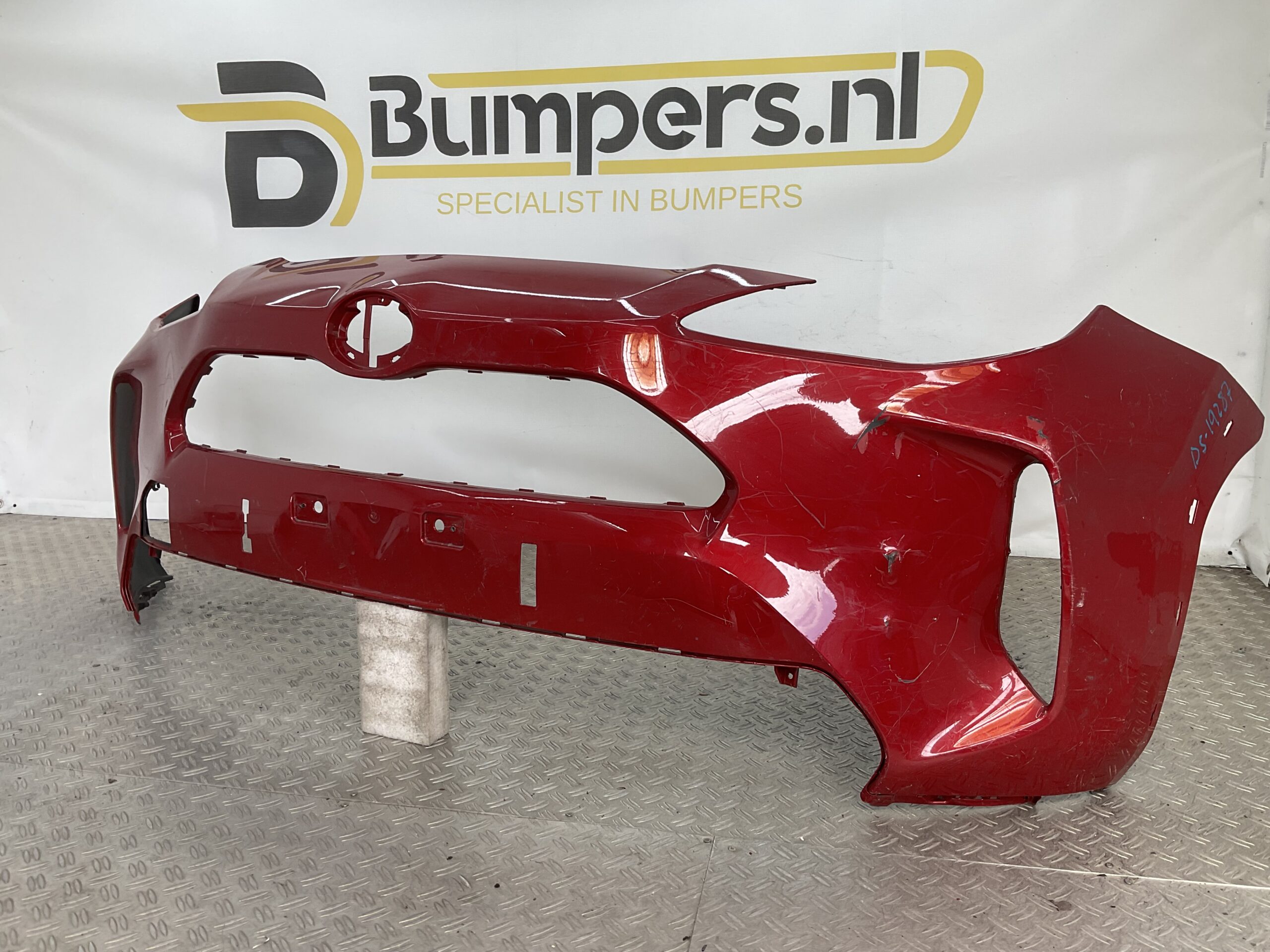 Bumper Toyota Yaris Cross 20-25 52119-0DC20 Voorbumper D5-19287