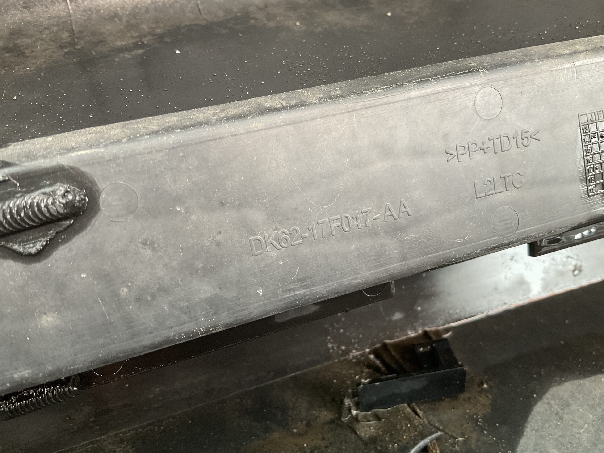 Bumper Land Rover Range Rover Sport L494 2019 DK6217F775A Voorbumper M1-20401