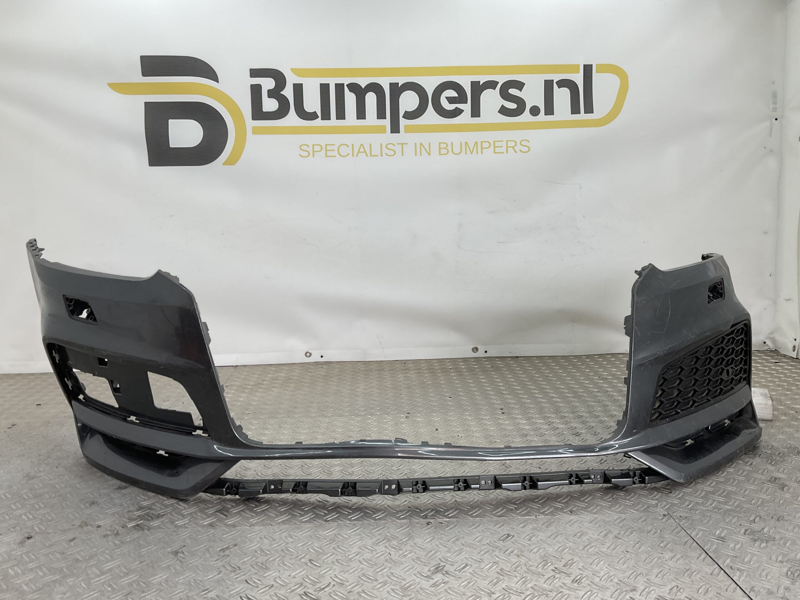 Bumper Audi Q3 8U Facelift S-Line SLine kls pdc 8U0807437-AS Voorbumper H10-20414