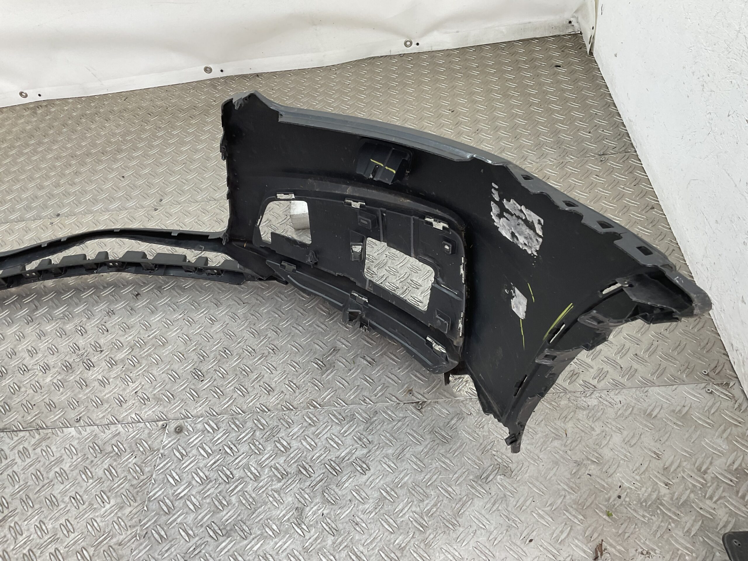 Bumper Audi Q3 8U Facelift S-Line SLine kls pdc 8U0807437-AS Voorbumper H10-20414