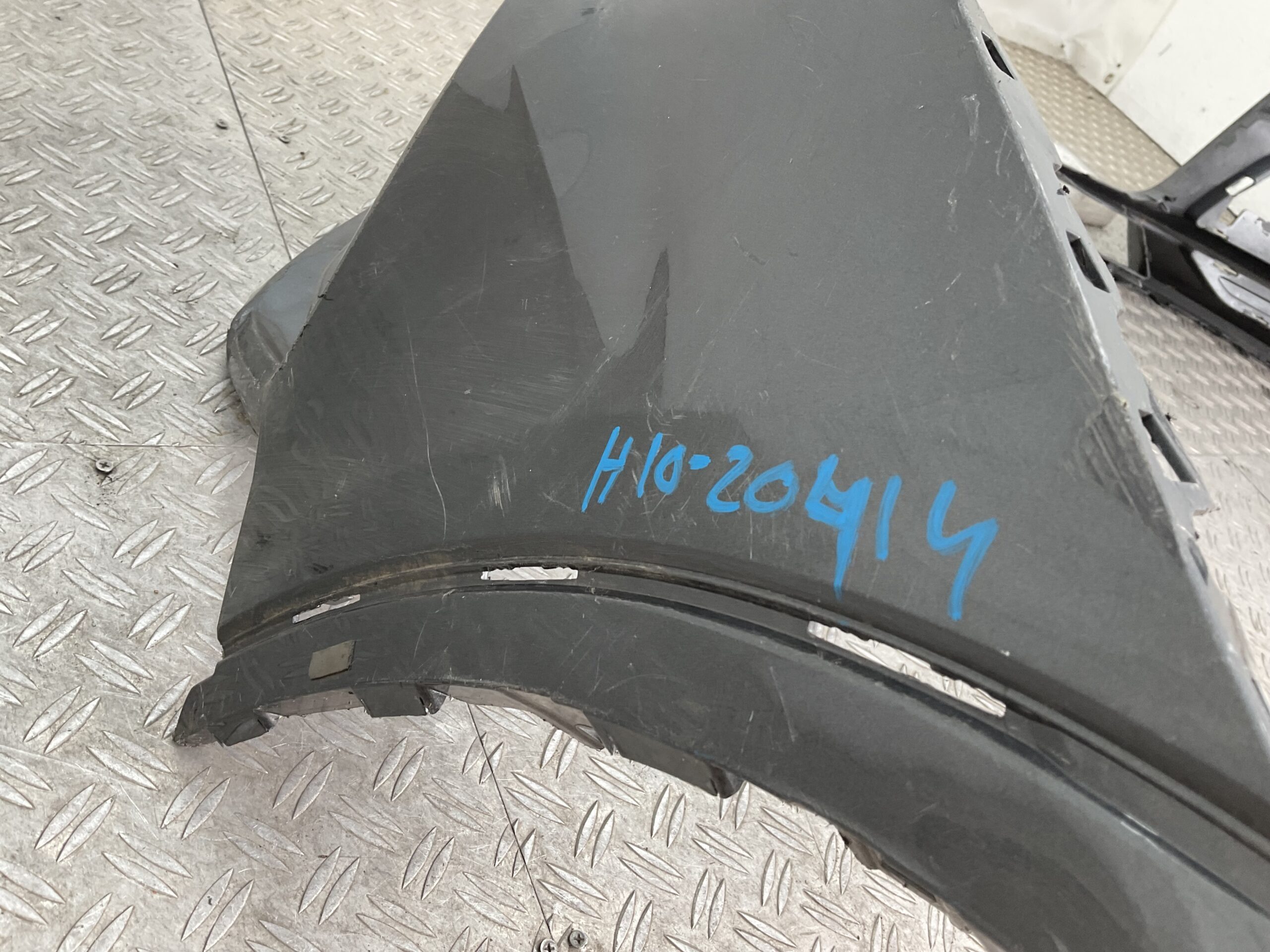 Bumper Audi Q3 8U Facelift S-Line SLine kls pdc 8U0807437-AS Voorbumper H10-20414