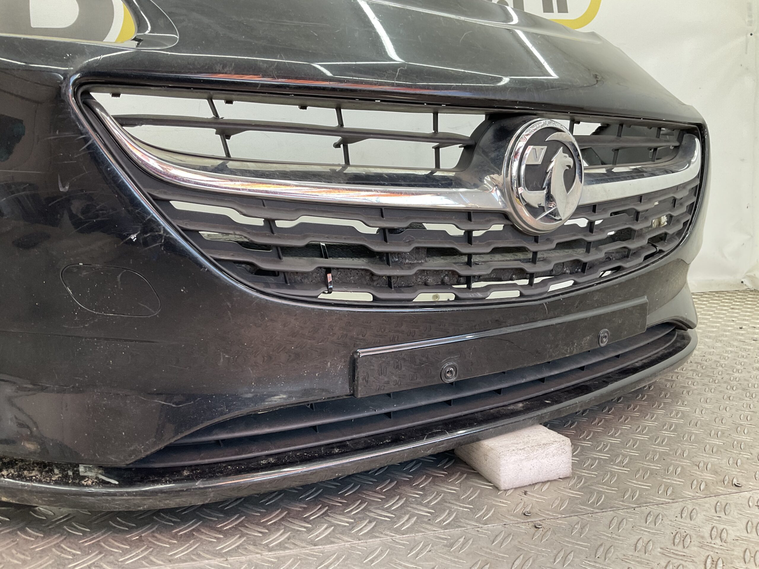 Bumper Opel Corsa E 14-19 pdc 39003567 Voorbumper i9-20552