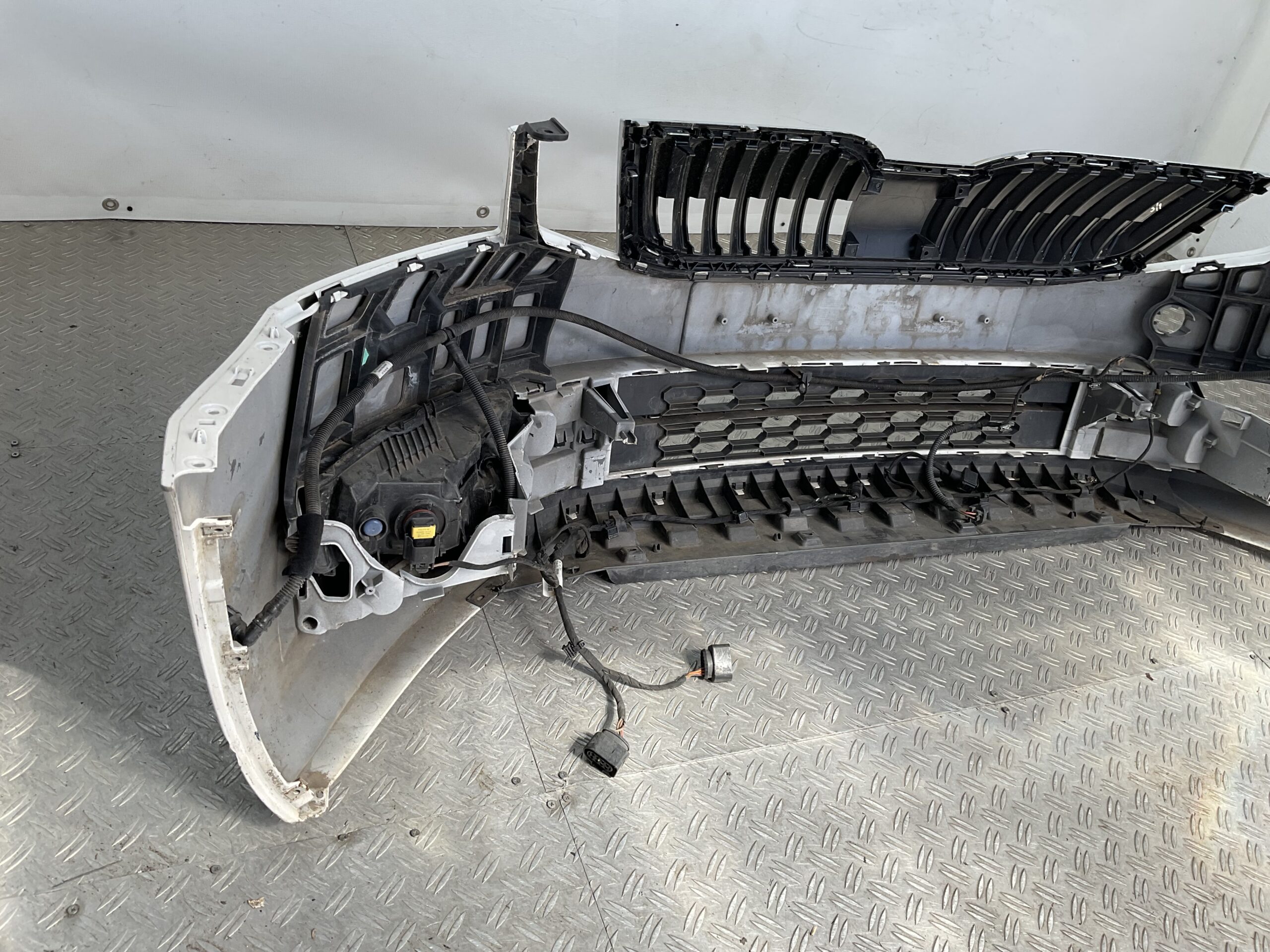 Bumper Skoda Octavia 3 Facelift kls 16-20 5E0807221N Voorbumper H2-20564
