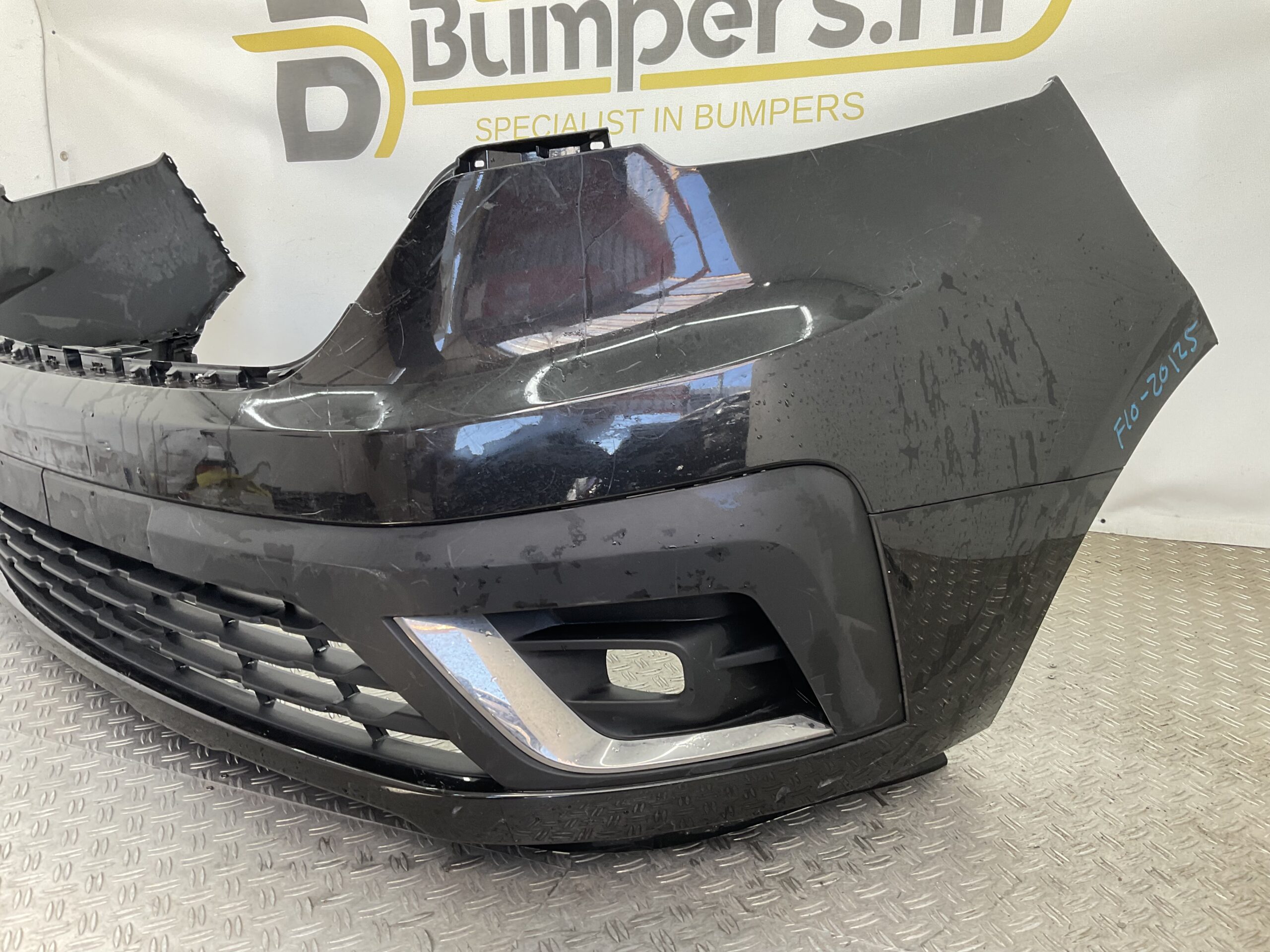 Bumper Renault Trafic III Facelift 620226914R Voorbumper F10-20125