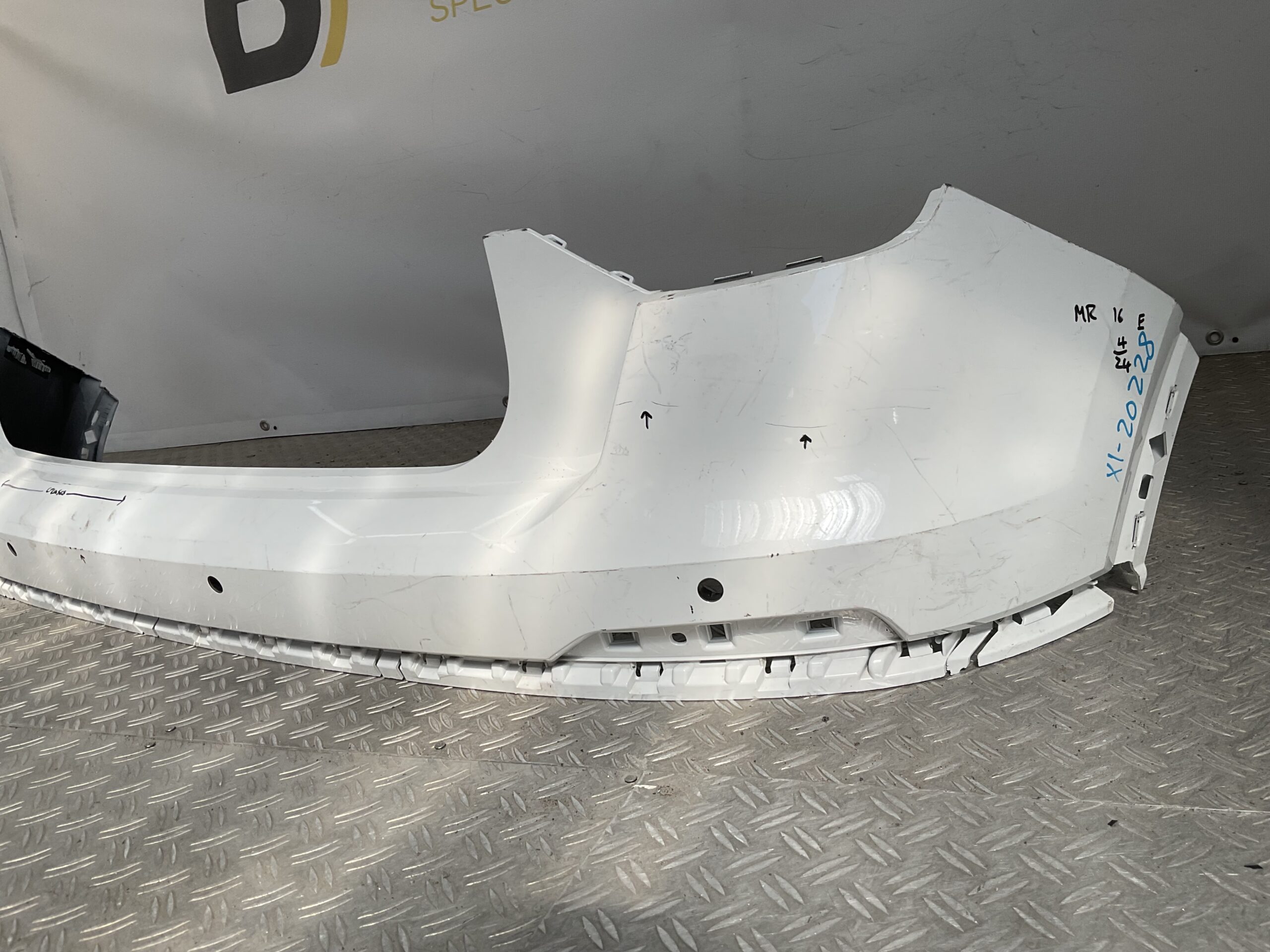 Bumper Audi Q2 Sline S Line pdc 2016-2020 81A807511A Achterbumper X1-20228