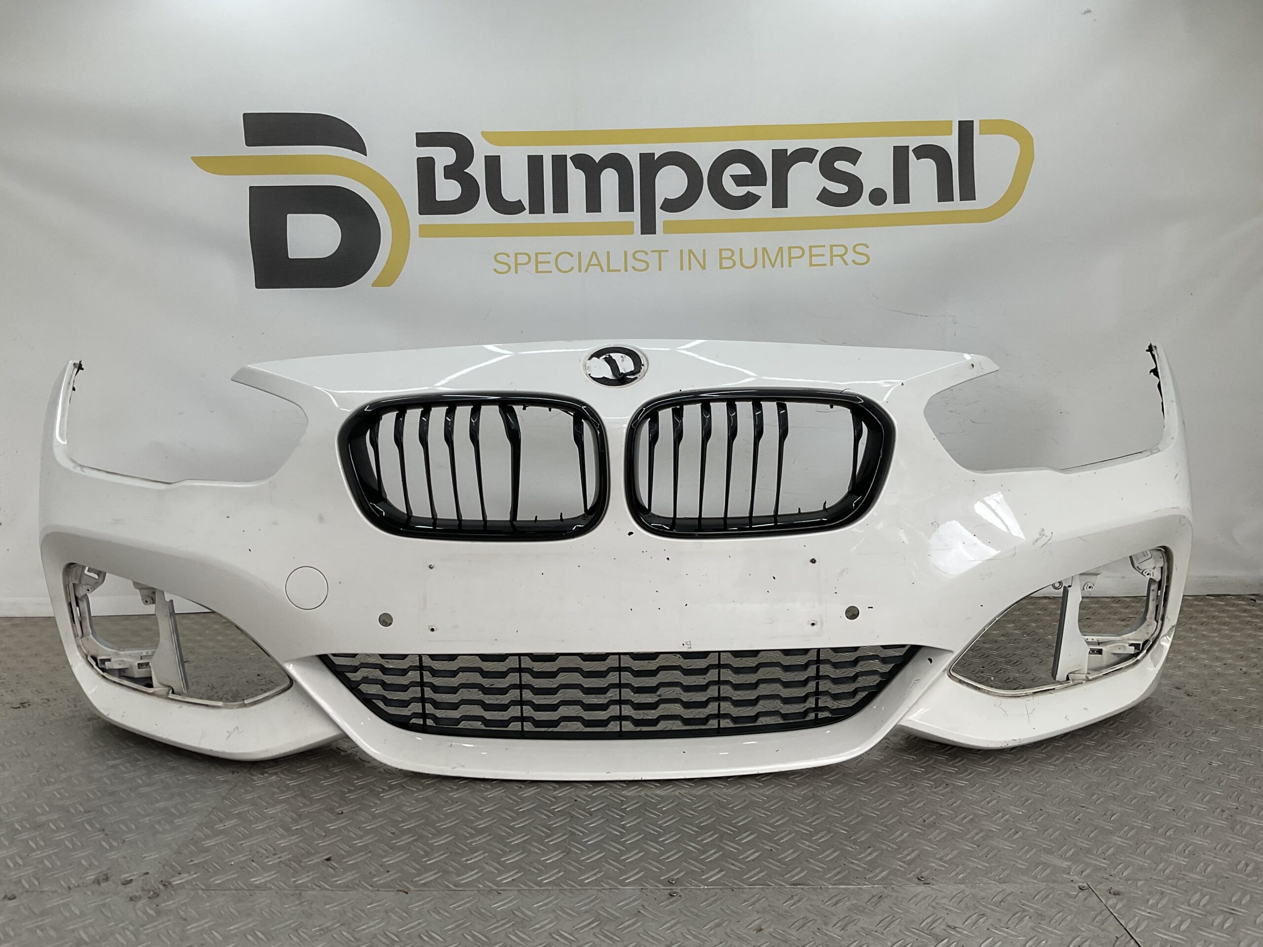 Bumper BMW 1 Serie F20 F21 MPakket M-Pakket Facelift 15- 51118060283 Voorbumper K7-20304