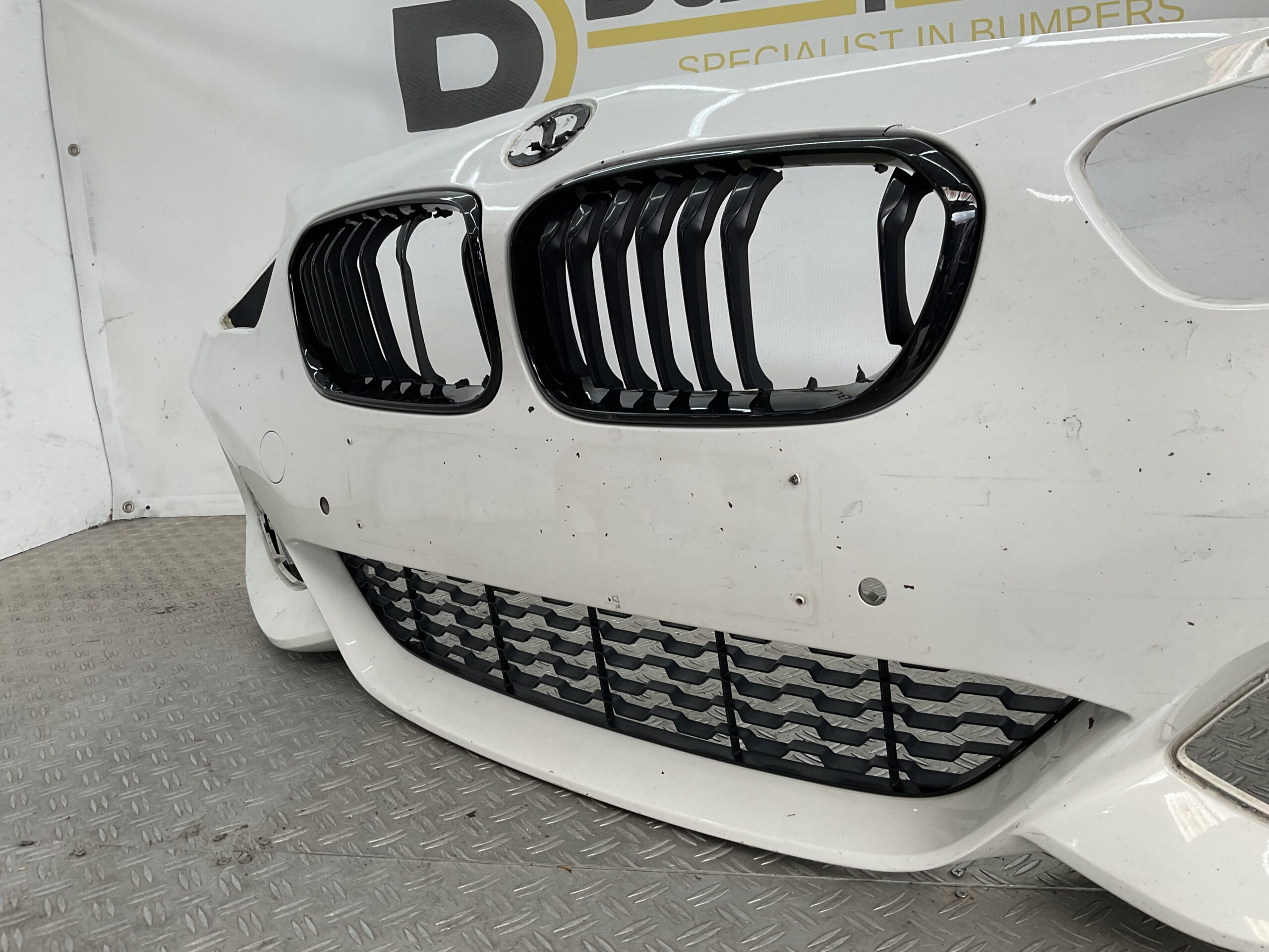 Bumper BMW 1 Serie F20 F21 MPakket M-Pakket Facelift 15- 51118060283 Voorbumper K7-20304