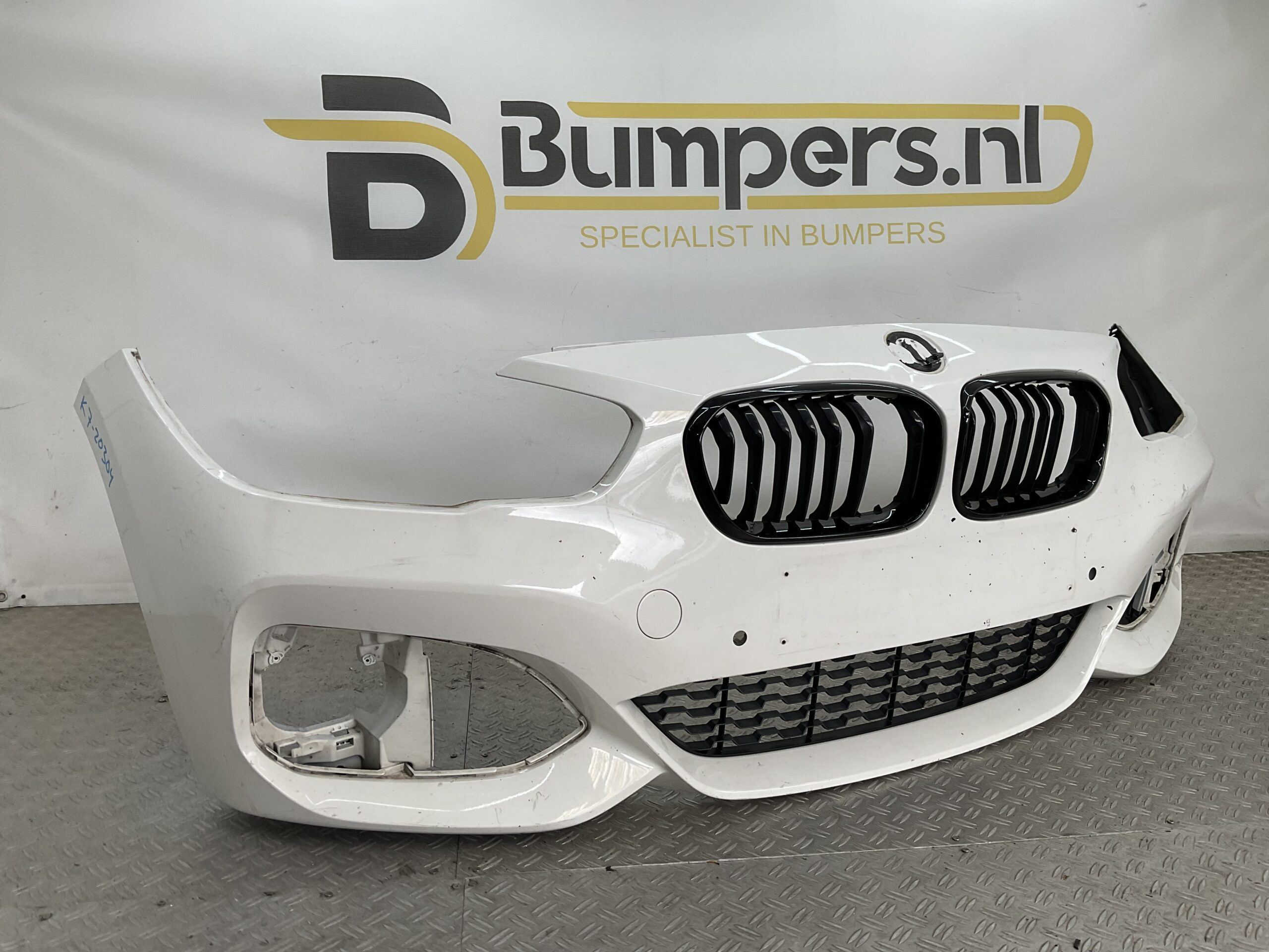 Bumper BMW 1 Serie F20 F21 MPakket M-Pakket Facelift 15- 51118060283 Voorbumper K7-20304