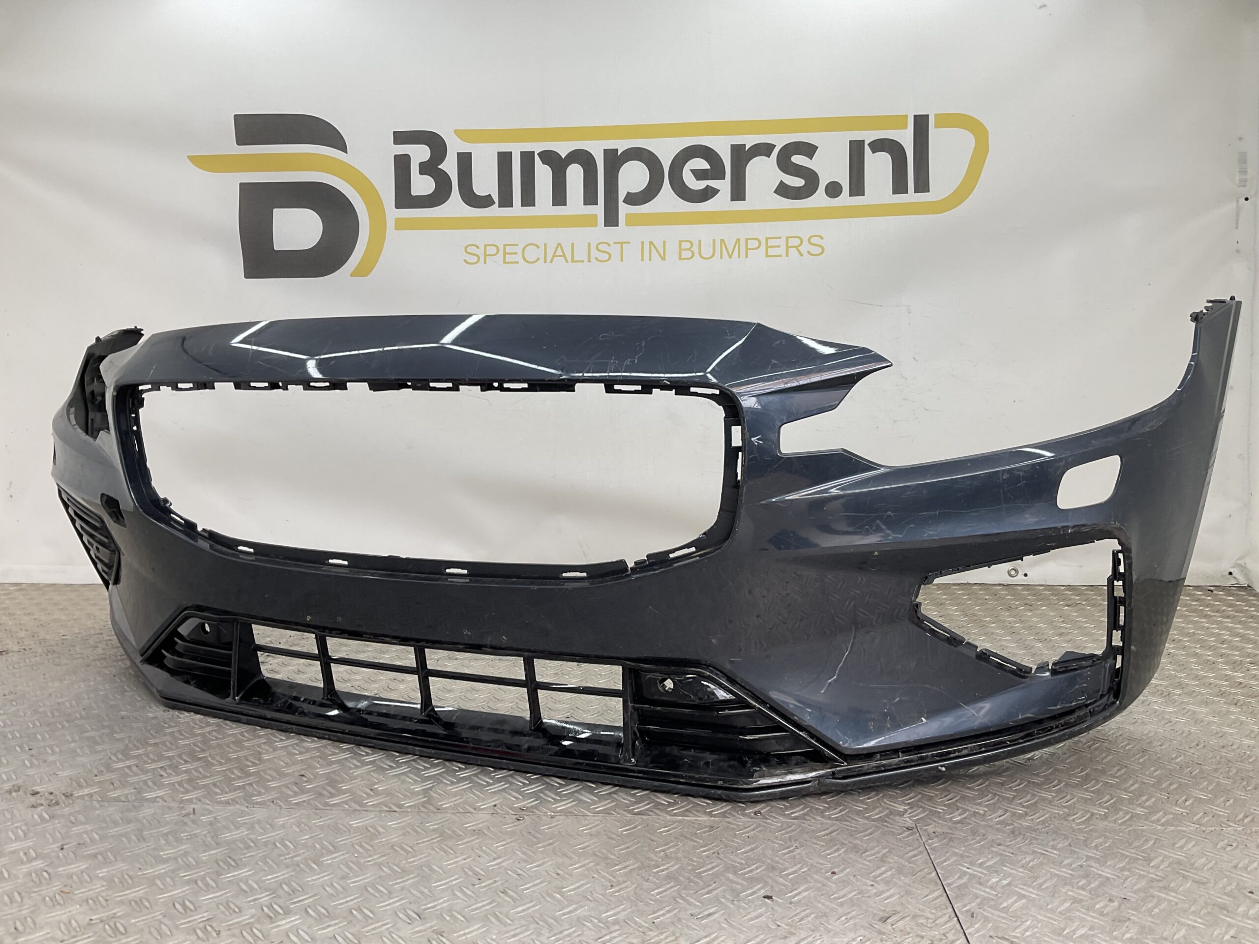 Bumper Volvo V60 S60 Rdesign R-Design 18- 31690530 Voorbumper E5-20322