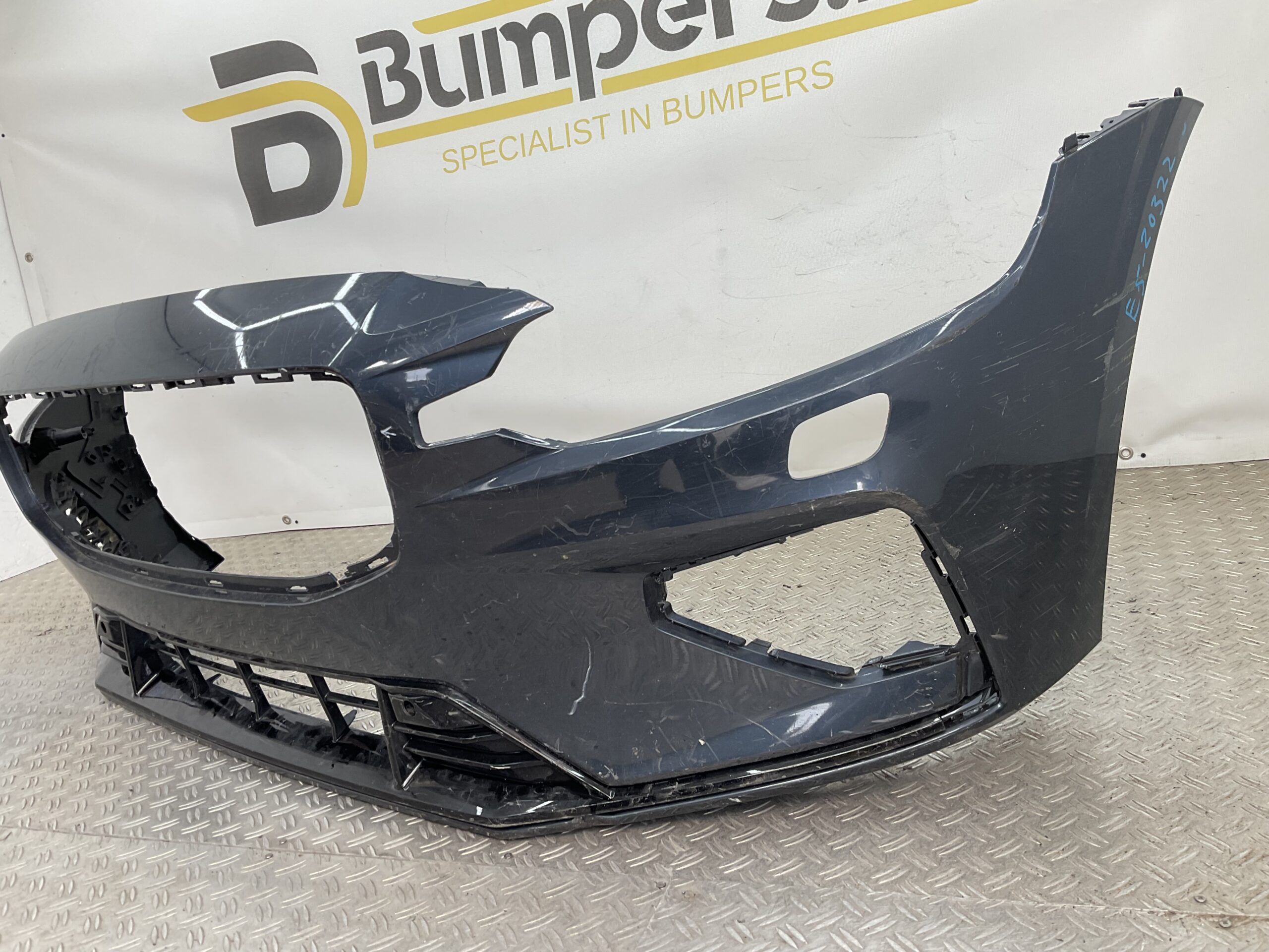 Bumper Volvo V60 S60 Rdesign R-Design 18- 31690530 Voorbumper E5-20322