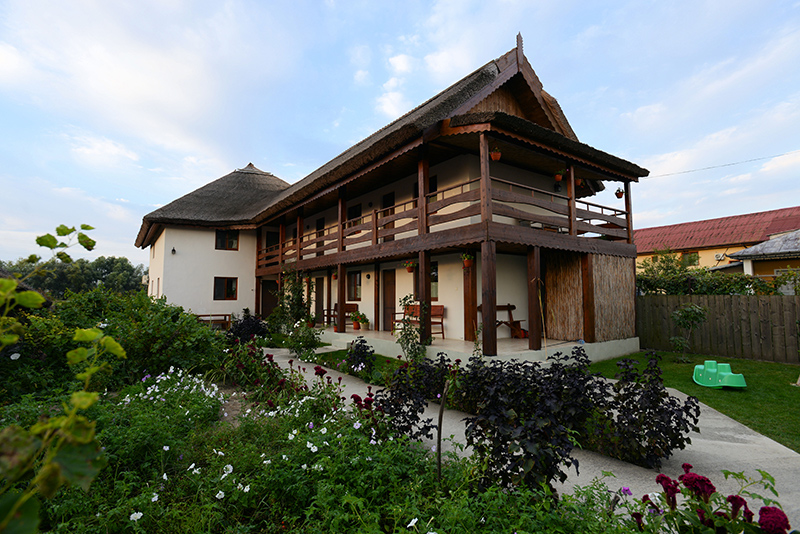 Crisan hotel - Christoffel Travel