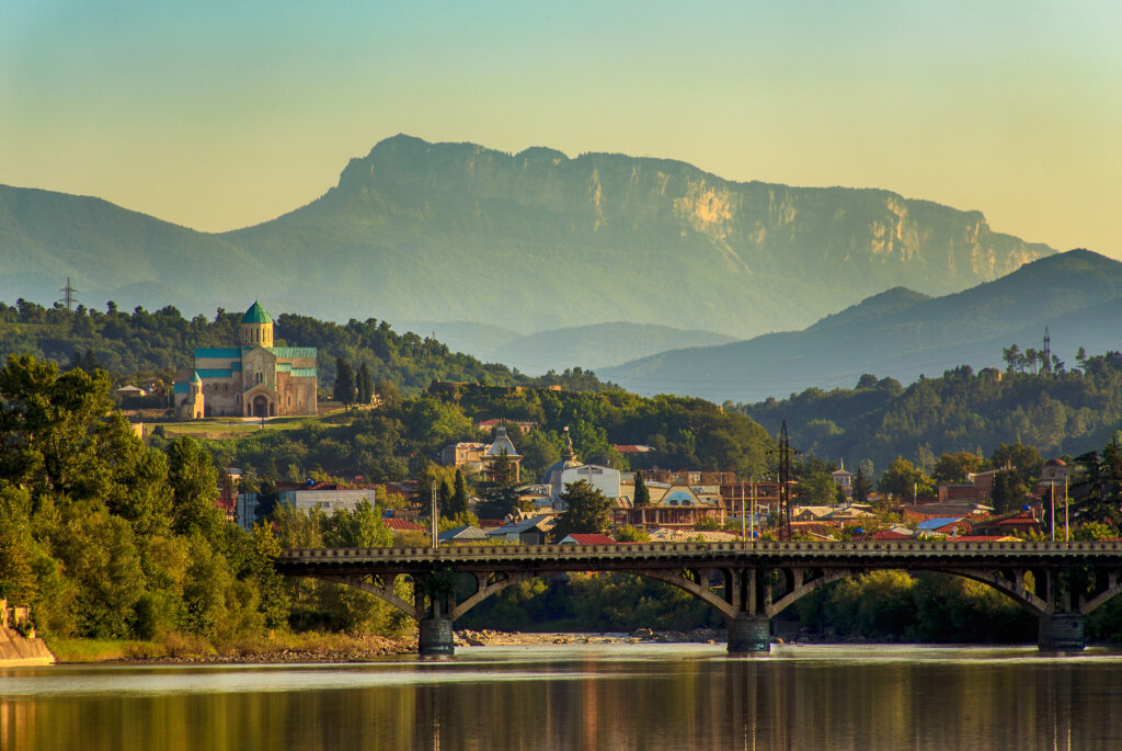 Kutaisi - Rioni rivier - Georgie - Christoffel Travel