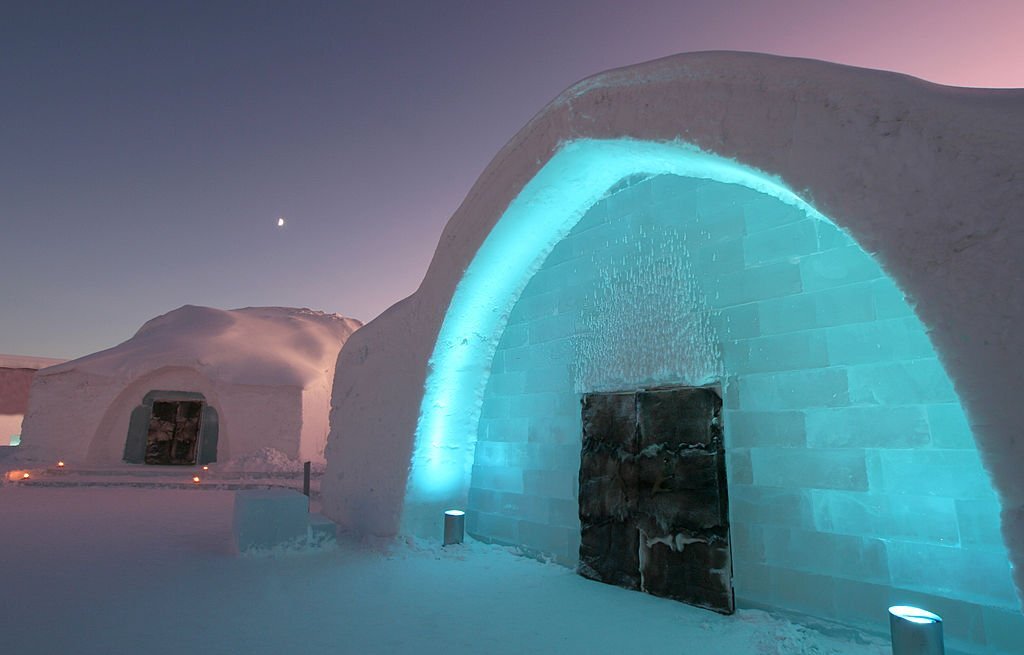 Ingang IJshotel Jukkasjärvi in Zweden